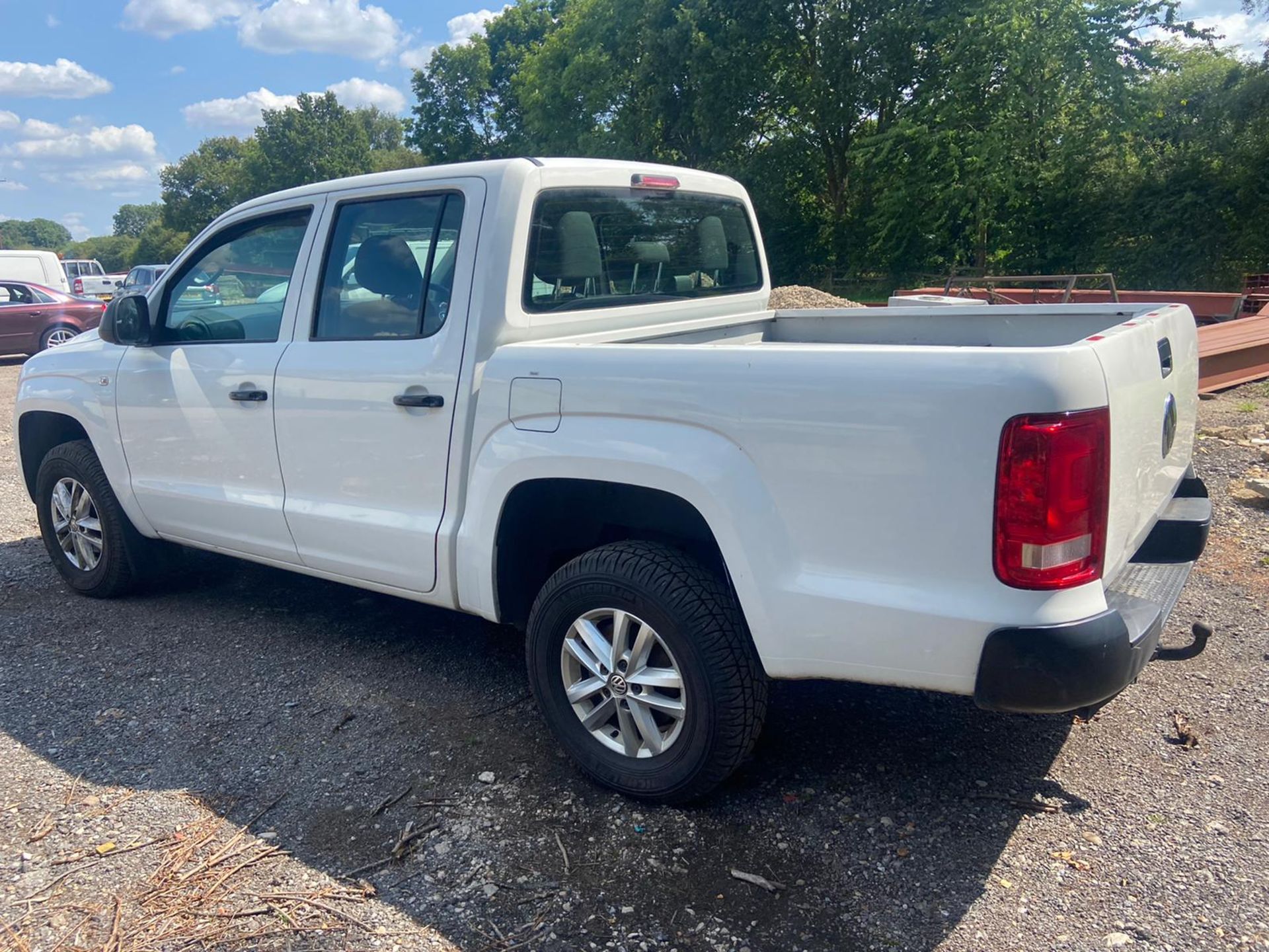 2015 VOLKSWAGEN AMAROK STARTLINE TDI 4MOTION DC WHITE PICKUP, 2.0 DIESEL, 125K MILES *PLUS VAT* - Image 4 of 10