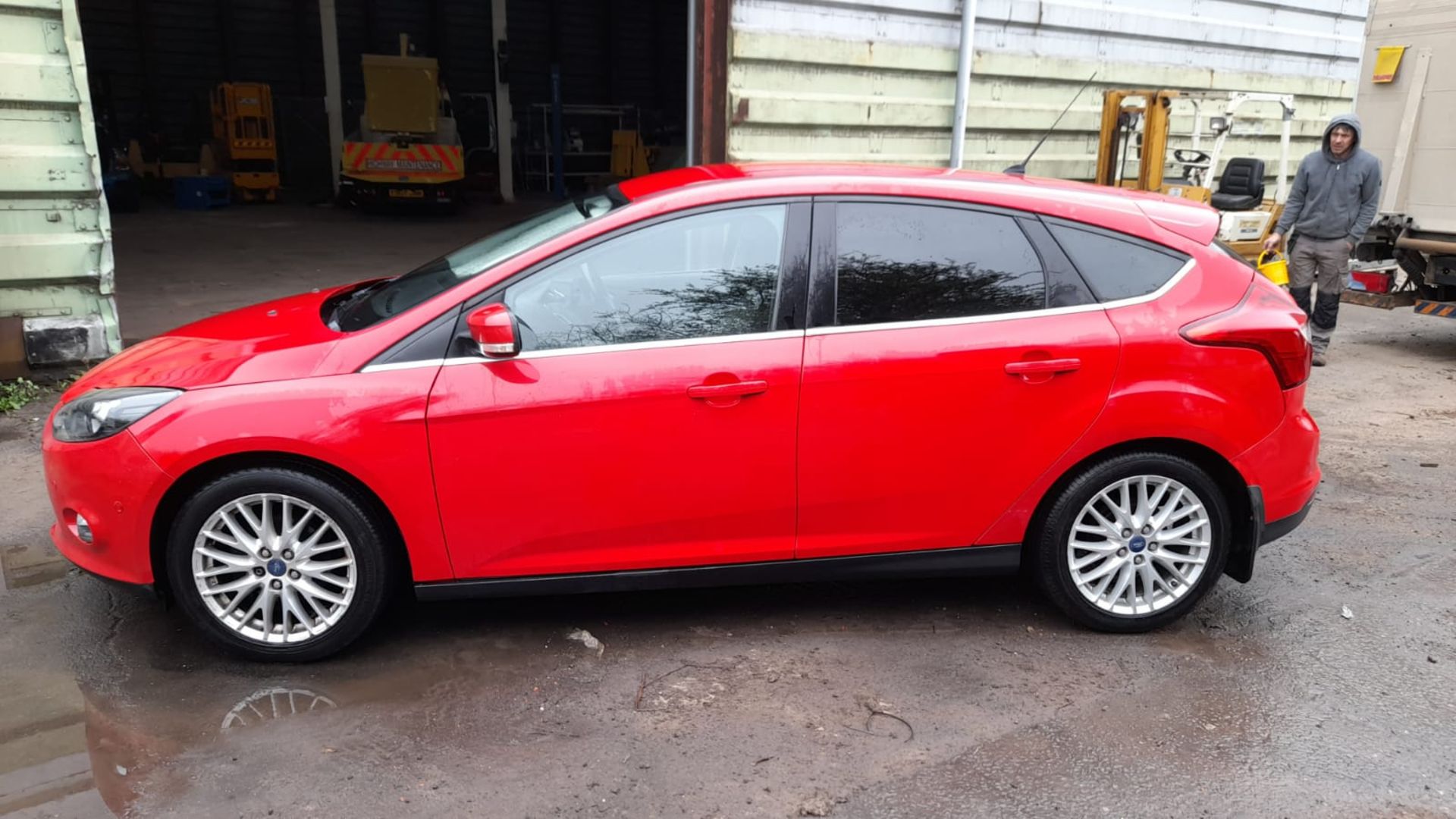 2012 FORD FOCUS ZETEC TDCI, RED, 5 DOOR HATCHBACK, 1.6 DIESEL ENGINE *NO VAT* - Image 36 of 37