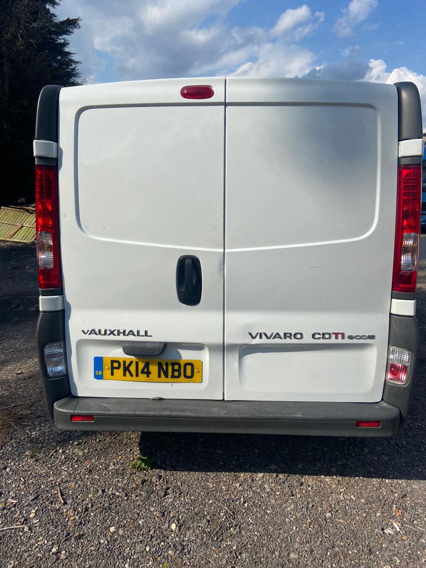 2014 VAUXHALL VIVARO 2900 ECOFLEX CDTI LWB WHITE PANEL VAN, 2.0 DIESEL, 145K MILES *PLUS VAT* - Image 7 of 11