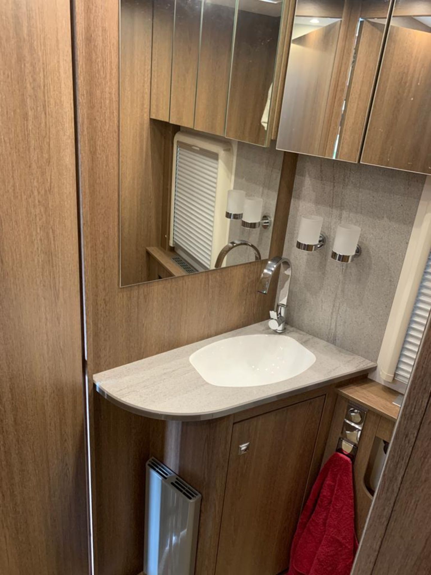 2017 DETHLEFFS GRAND ALPA MOTOR HOME / CARAVAN, 2287cc DIESEL, AUTO only 9k miles warranted *NO VAT* - Image 13 of 33