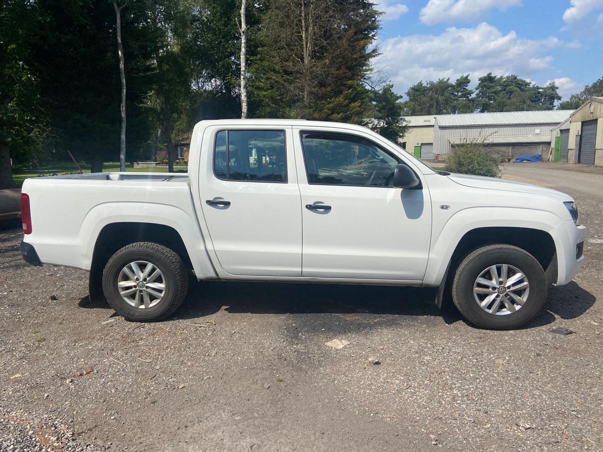 2015 VOLKSWAGEN AMAROK STARTLINE TDI 4MOTION DC WHITE PICKUP, 2.0 DIESEL, 125K MILES *PLUS VAT* - Image 7 of 10