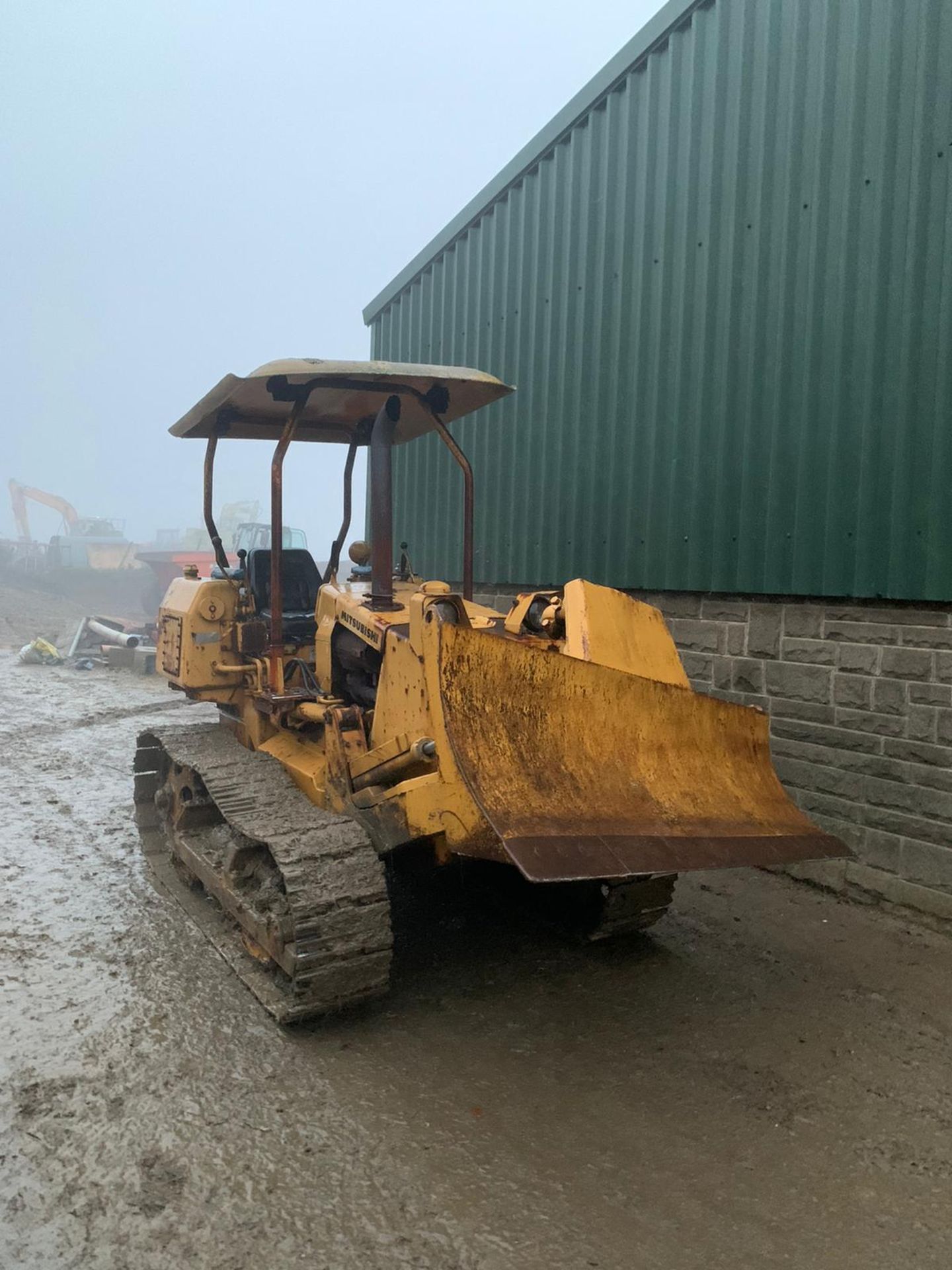 DS - MITSUBISHI BD2F DOZER, RUNS, DRIVES AND PUSHES, 6 WAY BLADE, CAT ...