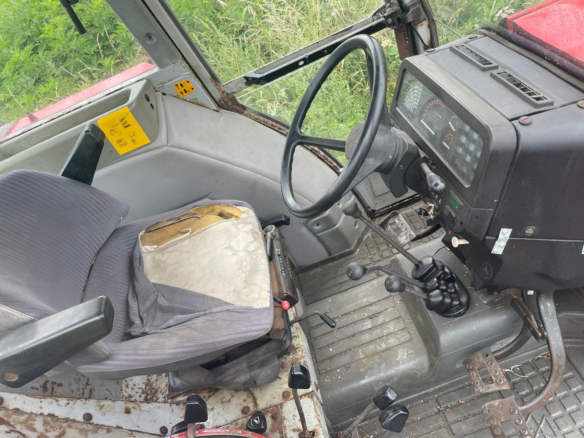 MASSEY FERGUSON 398 4WD TRACTOR, RUNS AND DRIVES, 12 SPEED GEARBOX, CABBED, 95hp *PLUS VAT* - Image 12 of 13