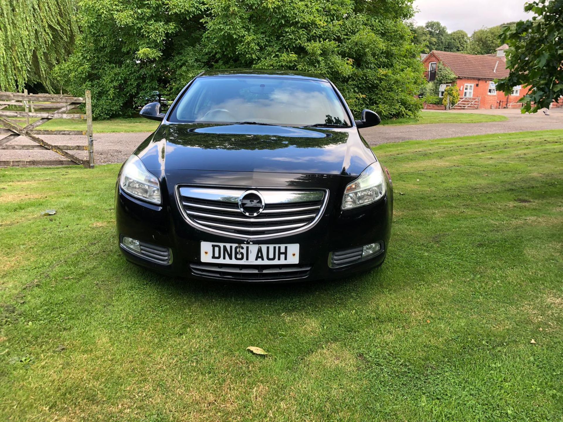 2011 VAUXHALL INSIGNIA SRI BLACK 5 DOOR HATCHBACK, 109,029 MILES WITH FSH, 1.8 PETROL *NO VAT* - Image 2 of 17