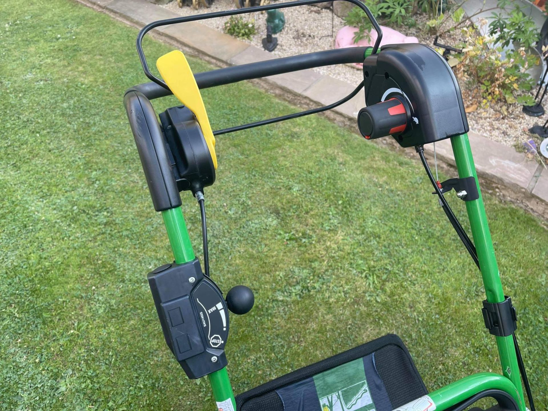 2019 JOHN DEERE R54RKB SELF PROPELLED LAWN MOWER WITH REAR ROLLER AND COLLECTOR *NO VAT* - Image 6 of 7