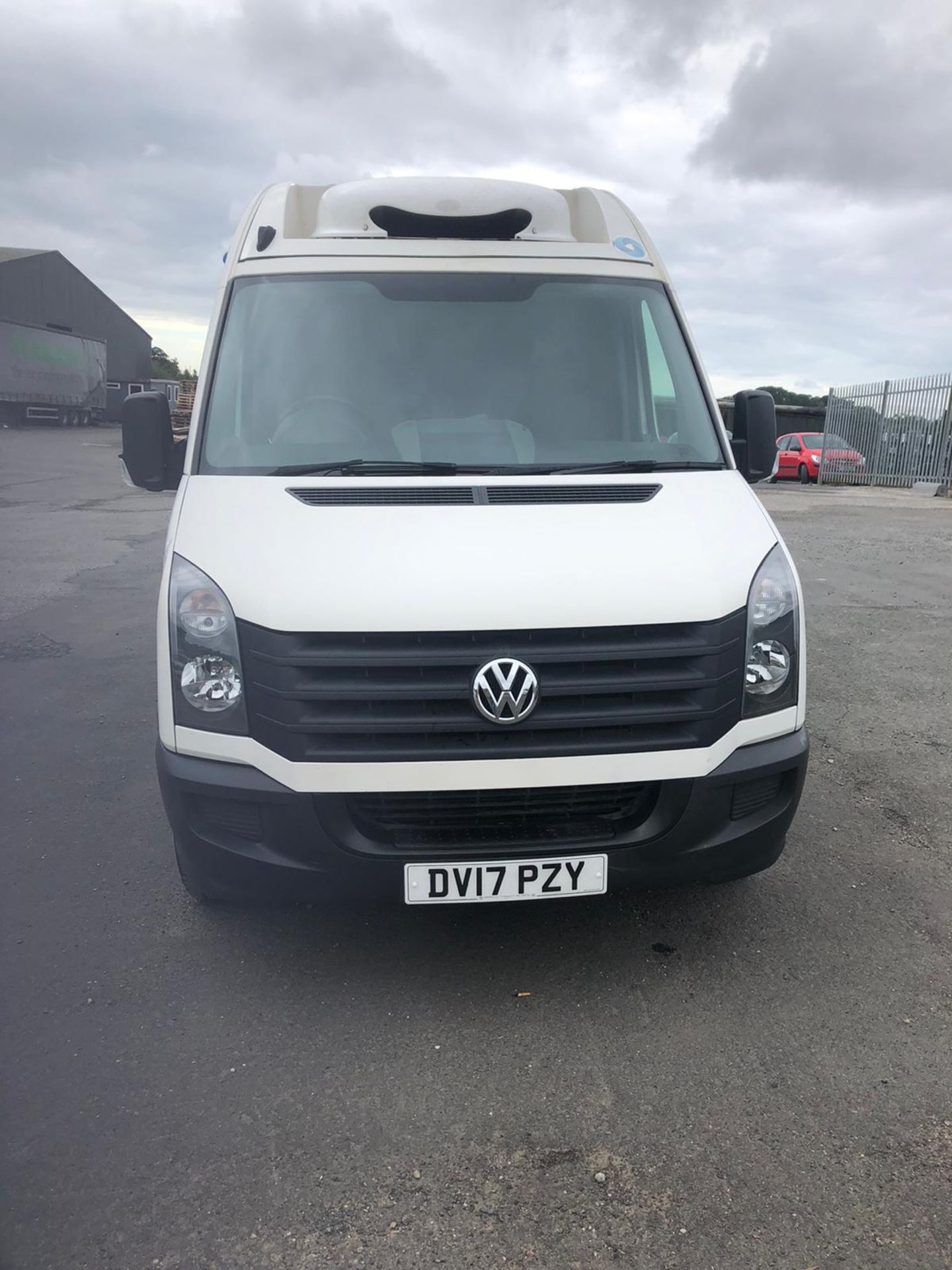 2017 VOLKSWAGEN CRAFTER CR35 TDI BMT INSULATED REFRIGERATED WHITE PANEL VAN, 2.0 DIESEL *PLUS VAT* - Image 3 of 13