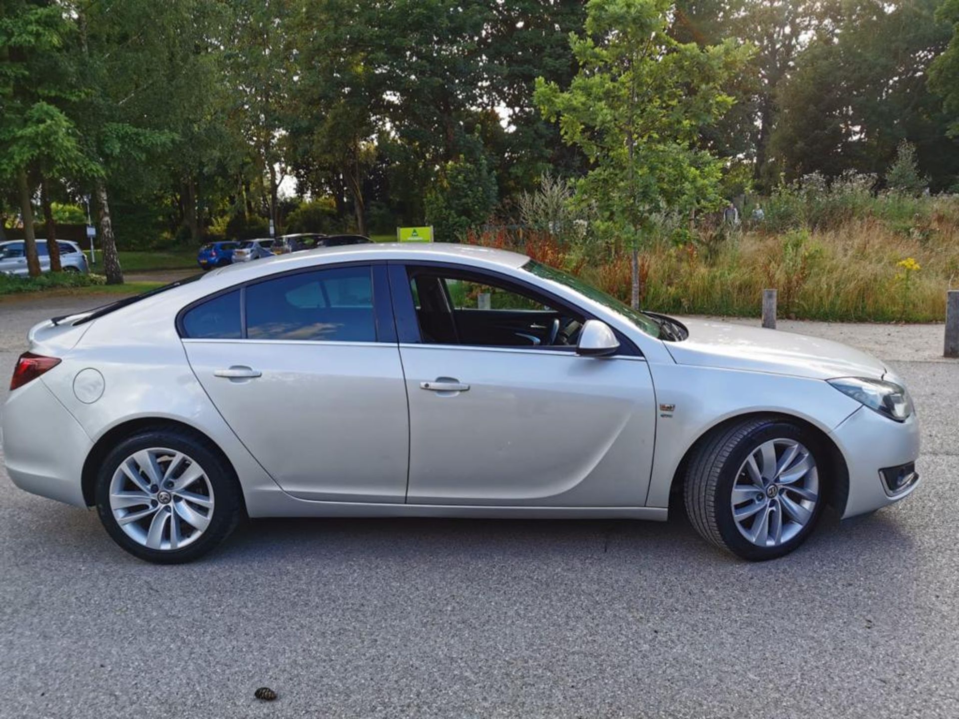 2014 VAUXHALL INSIGNIA SR NAV CDTI ECO S/S SILVER 5 DOOR HATCHBACK, 2.0 DIESEL, 45,345 MILES *NO VAT - Image 8 of 25