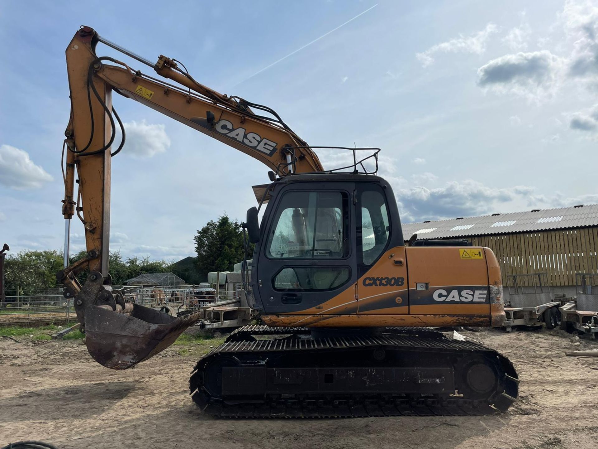 CASE CX130B 13TON EXCAVATOR / DIGGER, RUNS DRIVES AND DIGS, HILL QUICK HITCH *PLUS VAT*