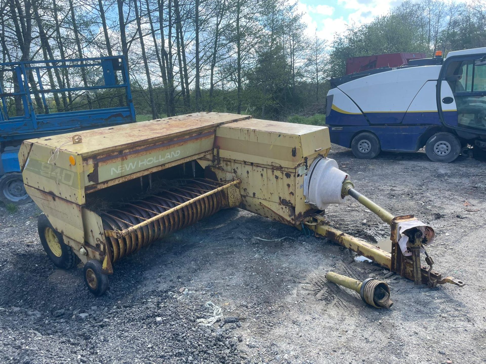 NEW HOLLAND 940 SQUARE BALER, IN WORKING ORDER, WITH PTO *PLUS VAT* - Image 3 of 7