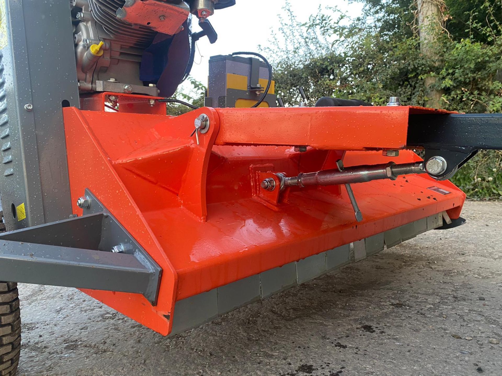 NEW AND UNUSED 1.2 METRE SINGLE AXLE FAST TOW FLAIL MOWER, SUITABLE FOR ATV / UTILITY VEHICLE - Image 7 of 8