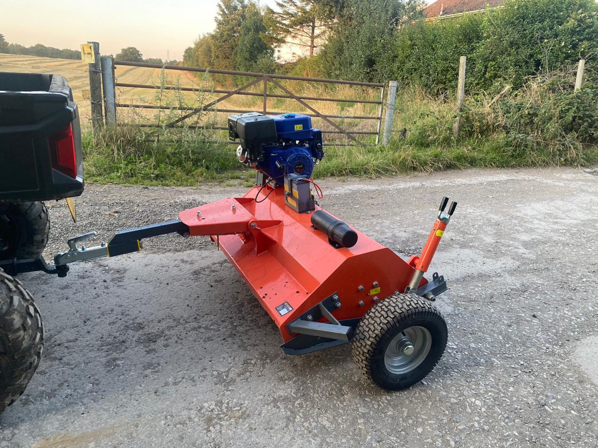 NEW AND UNUSED 1.2 METRE SINGLE AXLE FAST TOW FLAIL MOWER, SUITABLE FOR ATV / UTILITY VEHICLE