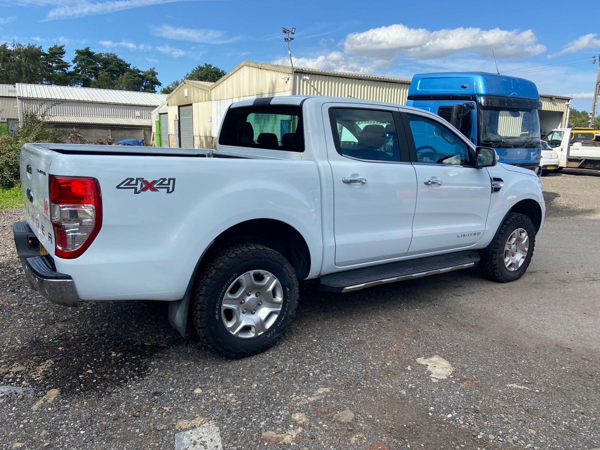 2017/67 FORD RANGER LIMITED 4X4 TDCI WHITE PICK UP, 2.2 DIESEL, 76K MILES, 6 SPEED MANUAL *PLUS VAT* - Image 6 of 13