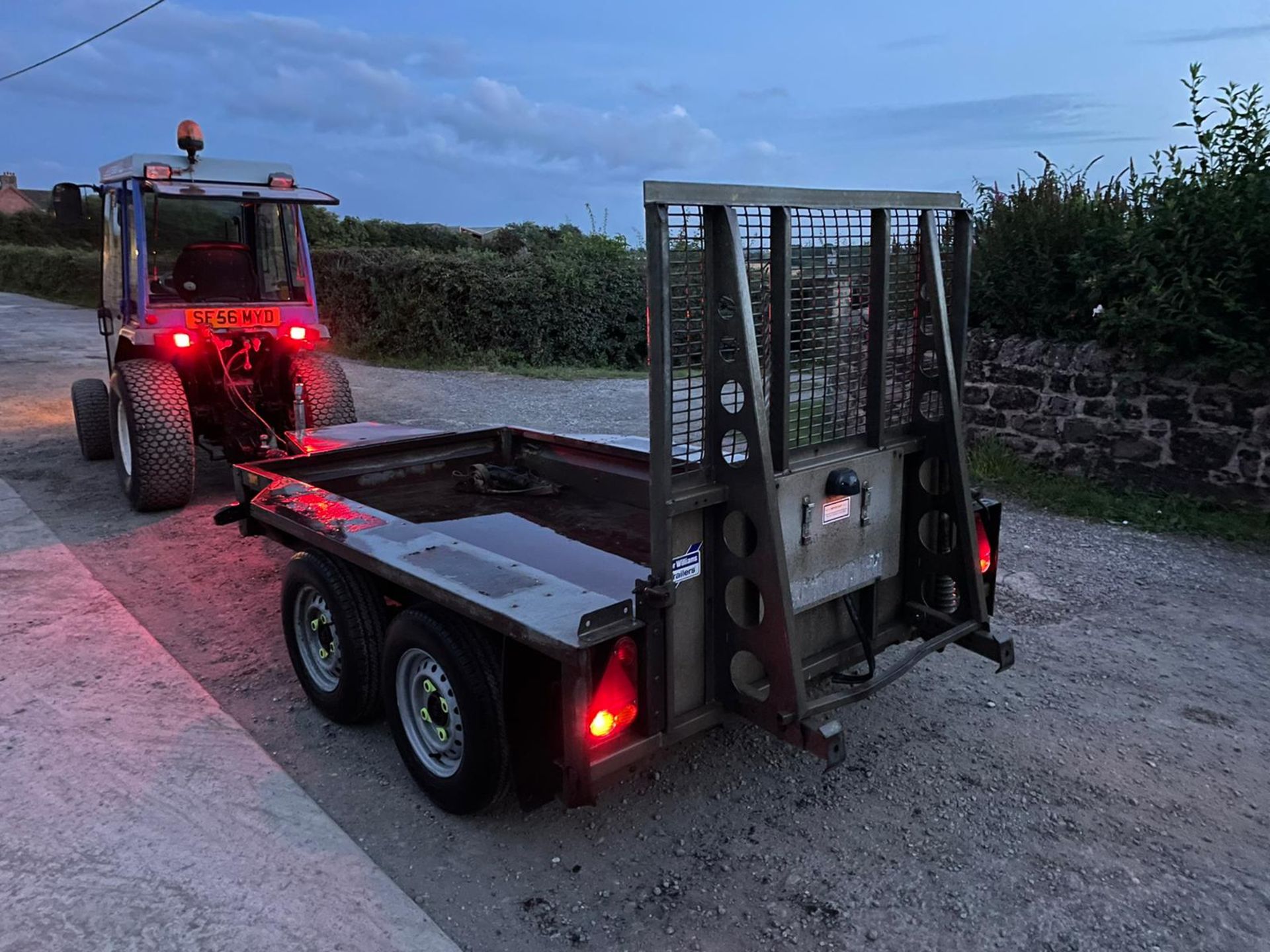 IFOR WILLIAMS GX84 2.7 TON TWIN AXLE PLANT TRAILER, GOOD SOLID FLOOR, GOOD TYRES, TOWS WELL *NO VAT* - Image 6 of 10