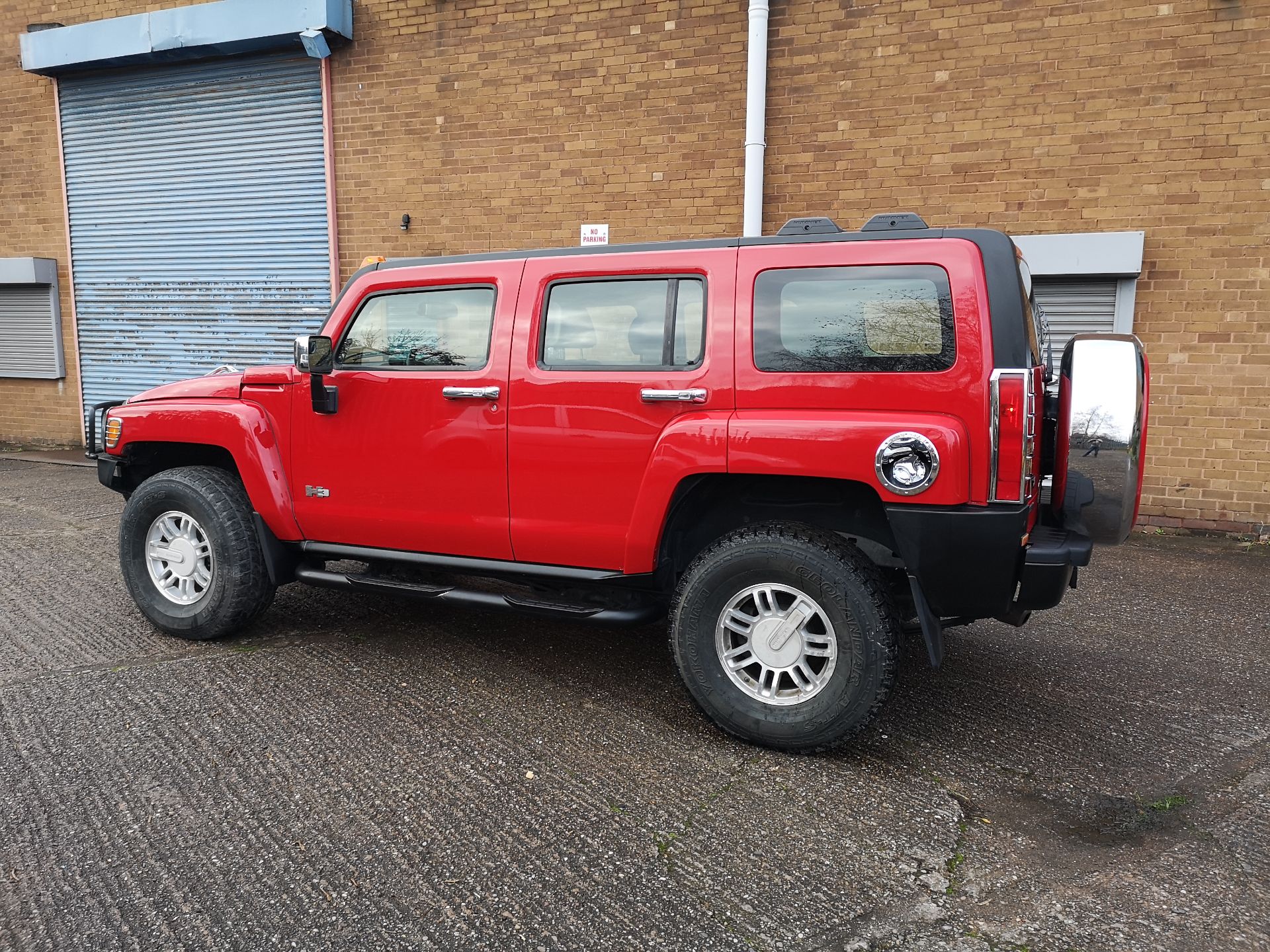 2006 RED HUMMER H3 4x4, 90,171 MILES, SAT NAV, SIDE STEPS AND BULL BARS *PLUS VAT* - Image 5 of 16