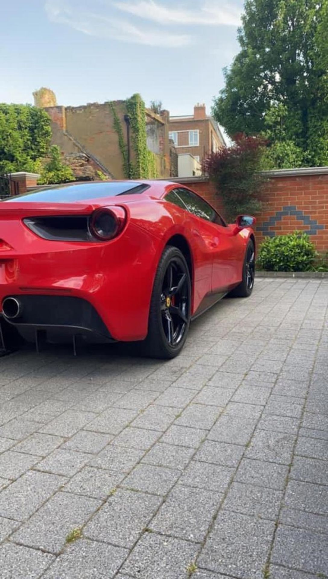 2016 FERRARI 488 GTB 2DR RED COUPE, PETROL, AUTOMATIC, 11K MILES, LEFT HAND DRIVE *NO VAT* - Image 5 of 23