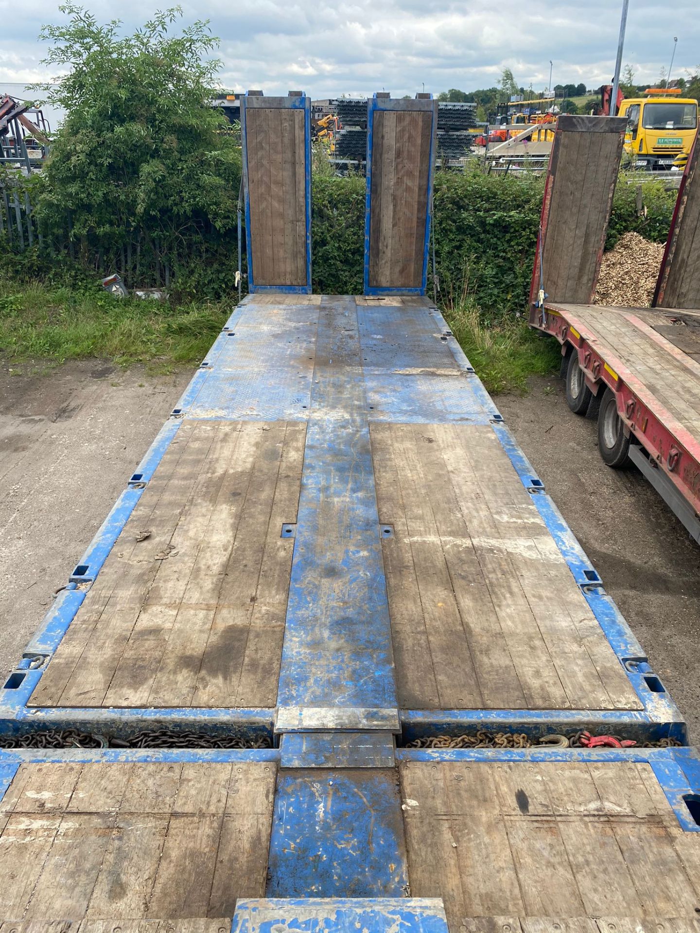 BROISHUIS 3 AXLE EXTENDER, YEAR 2017, HYRAULIC FLIPTOE RAMPS, STRAP BOX EITHER SIDE *PLUS VAT* - Image 6 of 18