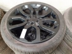 4 x LAND ROVER RANGE ROVER ALLOY WHEELS WITH TYRES 275 40 22, 7mm TREAD, OVER £2500 NEW *NO VAT*