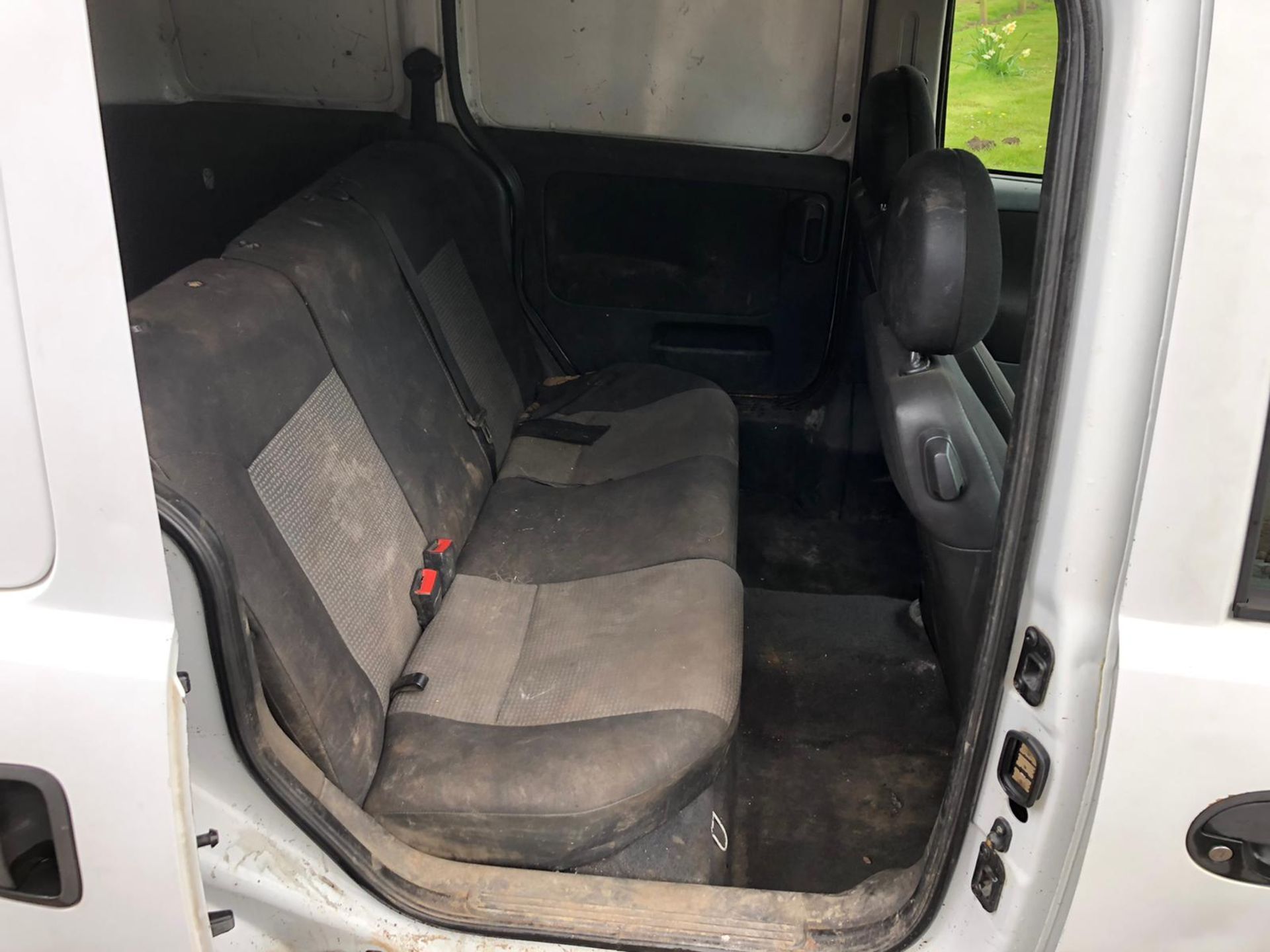 2007 VAUXHALL COMBO CREW 2000 CDTI WHITE FACTORY CREW VAN, 1.2 DIESEL ENGINE, 177,677 MILES *NO VAT* - Image 11 of 14