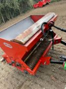 COMPACT TRACTOR PRO SEEDER, IN WORKING ORDER, HAS COME STRAIGHT FROM A GOLF COURSE *NO VAT*