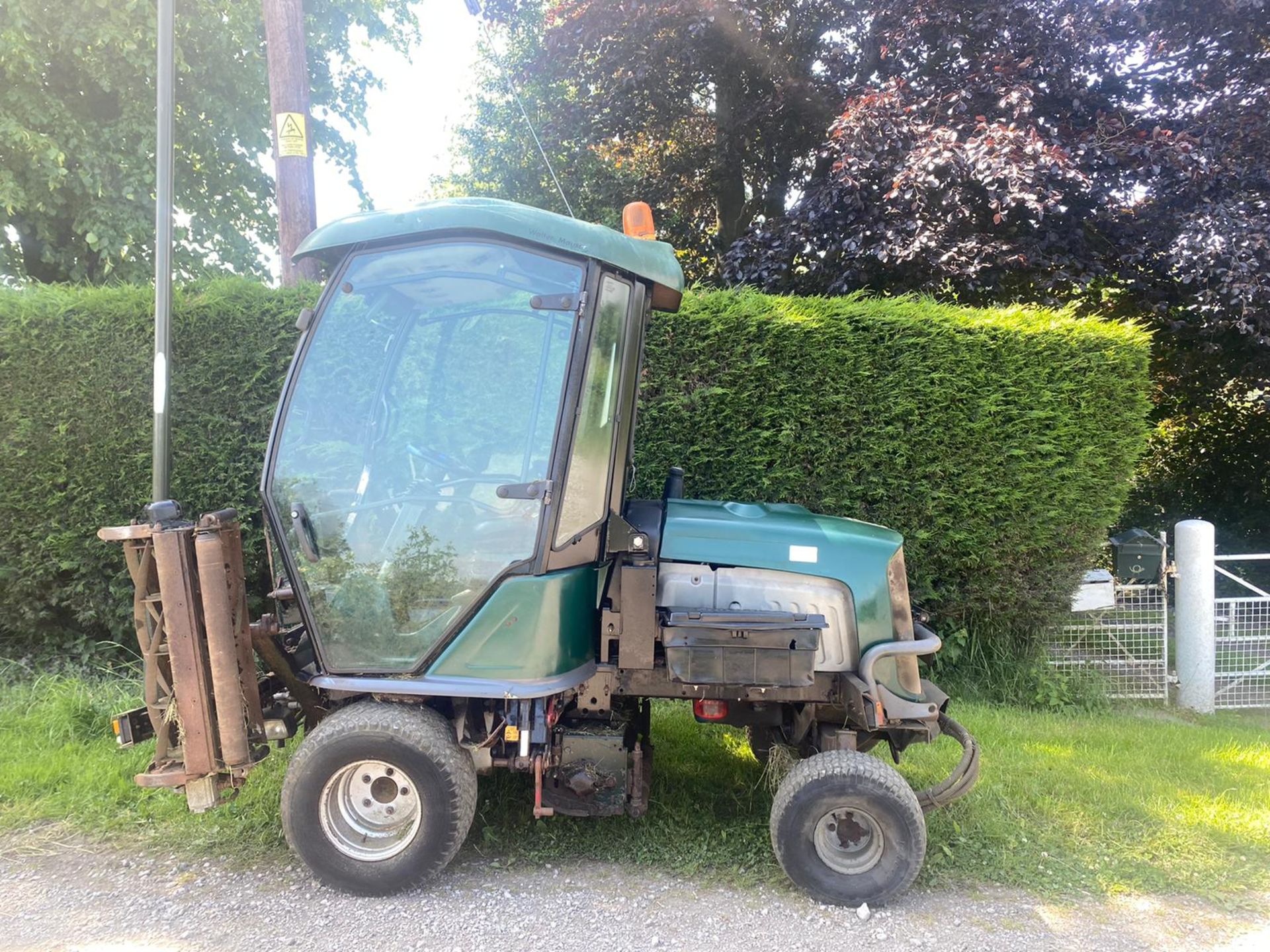 HAYTER RIDE ON CYLINDER MOWER WITH CAB, ROAD REGISTERED, RUNS DRIVES AND CUTS, 4WD *PLUS VAT* - Image 2 of 6