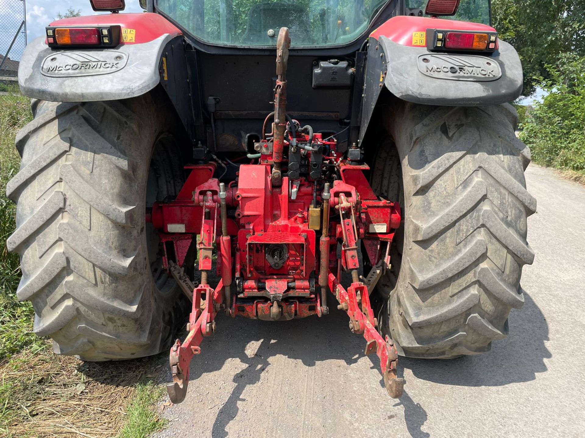 2002 McCORMICK MTX140 TRACTOR WITH QUICKE Q60 FRONT LOADER, RUNS DRIVES AND LIFTS *PLUS VAT* - Image 8 of 14