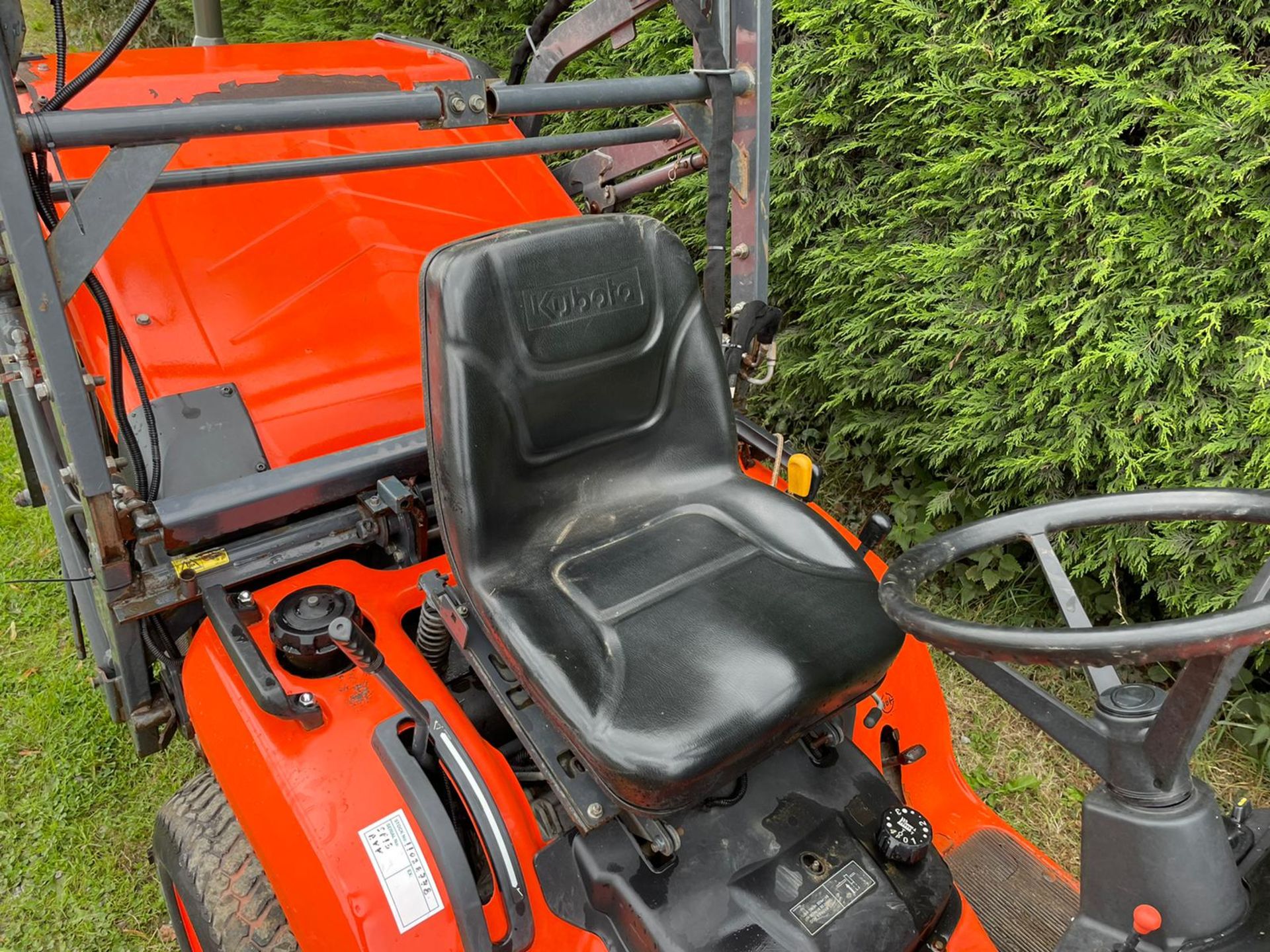 2013 KUBOTA G23-II RIDE ON HIGH TIP MOWER, RUNS AND DRIVES, SHOWING A LOW 771 HOURS *PLUS VAT* - Image 10 of 10