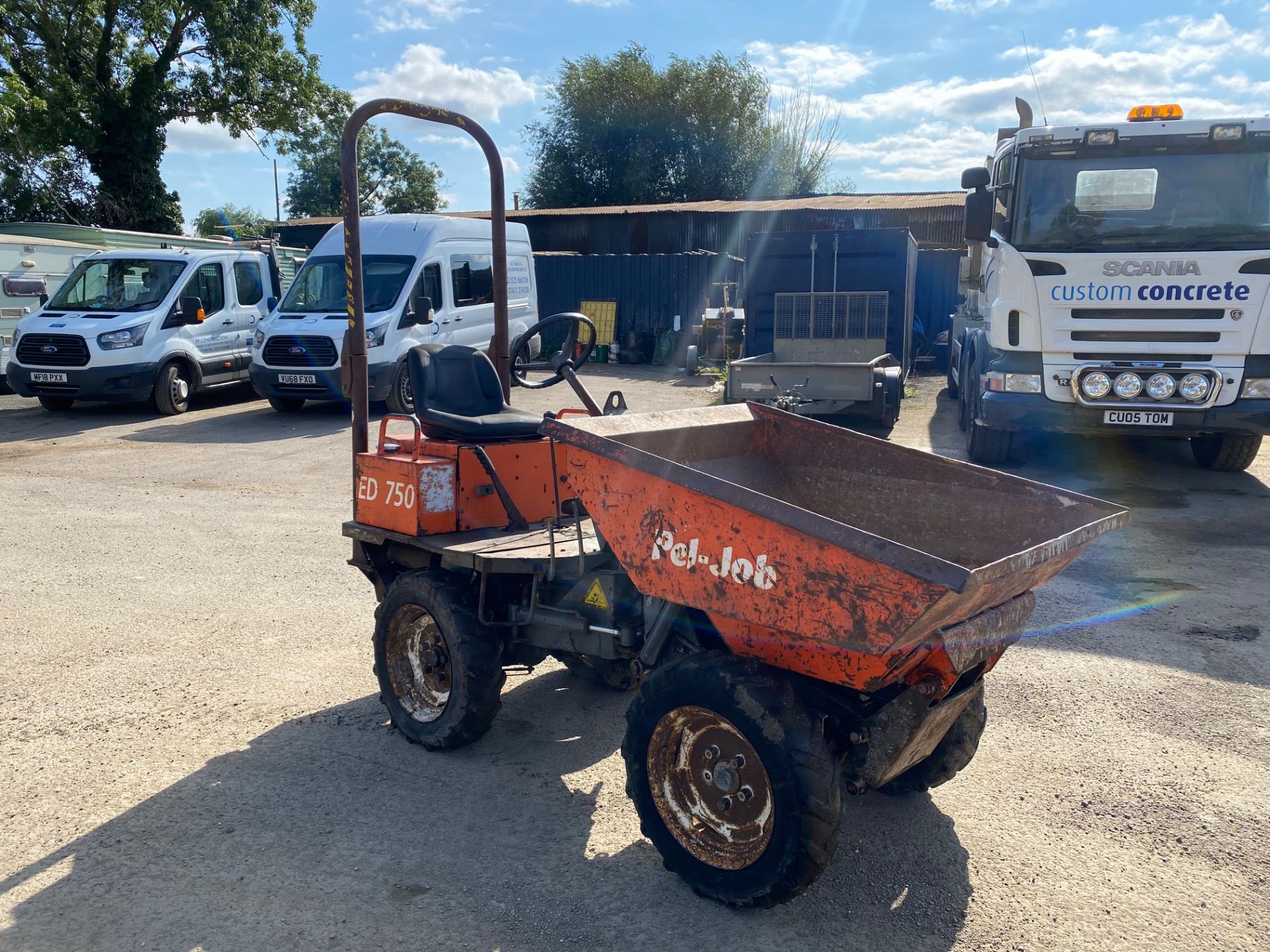 PEL JOB ED750 HIGH TIP DUMPER, 4X4, MITSUBISHI DIESEL ENGINE, RUNS, DRIVES AND BRAKES WORK *PLUS VAT - Image 3 of 5