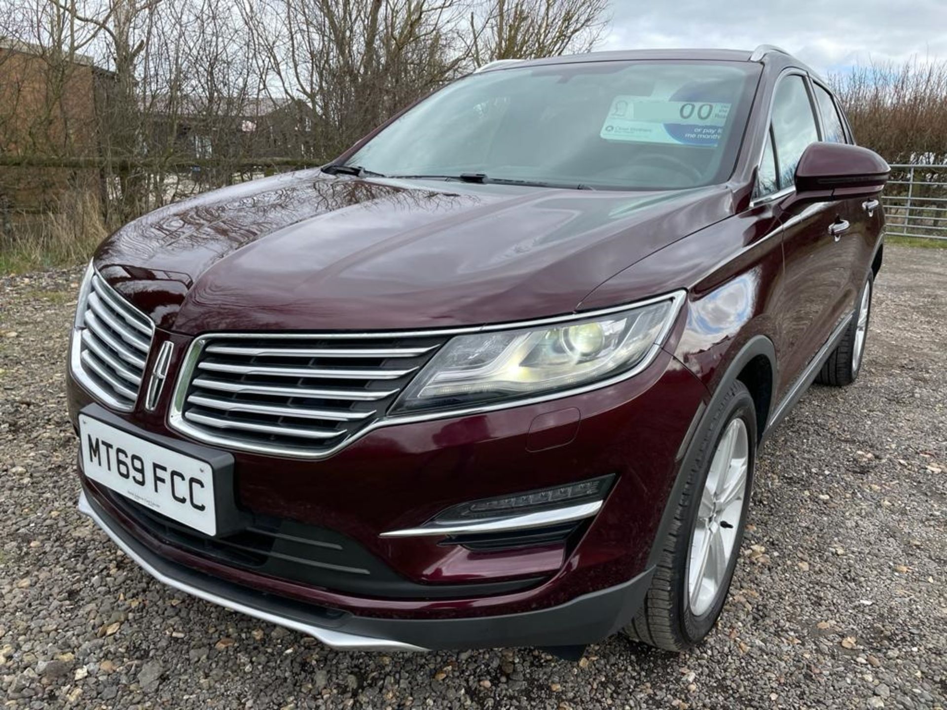 69 PLATE, PRE-REGISTERED 2017MY, LINCOLN MKC PREMIER 2.0L TURBO PETROL ECOBOOST (200bhp) AUTOMATIC - Image 3 of 14