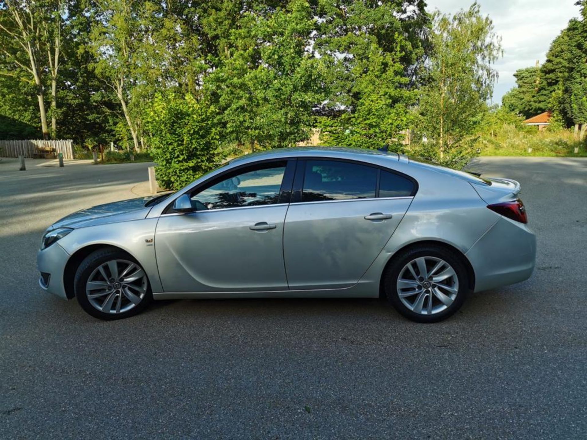 2014 VAUXHALL INSIGNIA SR NAV CDTI ECO S/S SILVER 5 DOOR HATCHBACK, 2.0 DIESEL, 45,345 MILES *NO VAT - Image 4 of 25