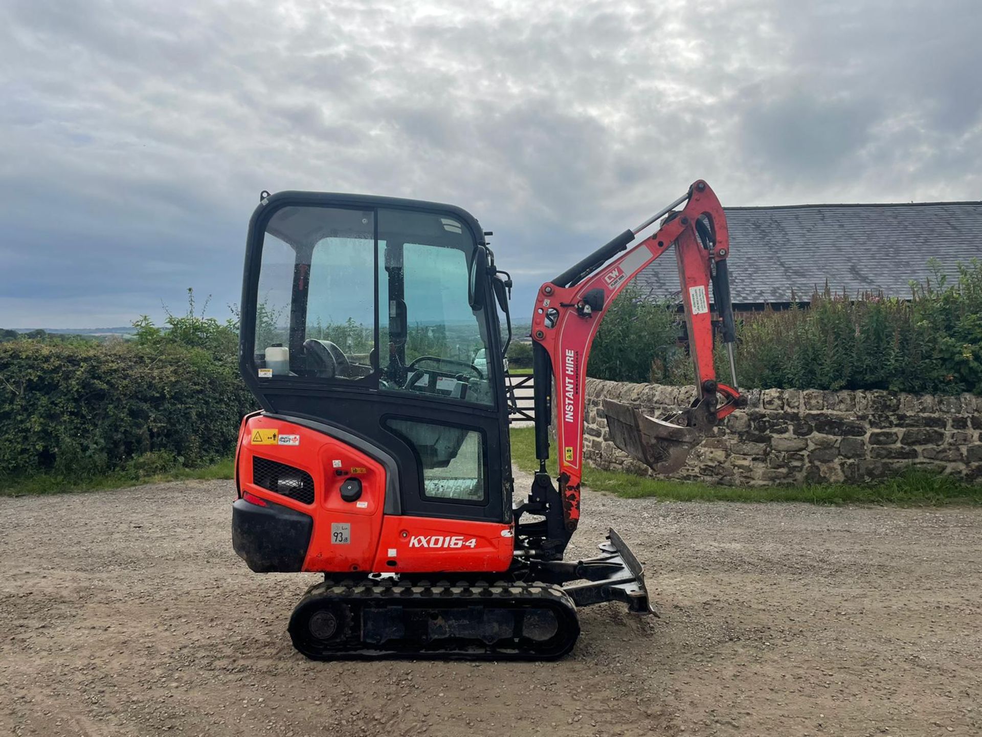 2017 KUBOTA KX016-4 MINI DIGGER, RUNS, DRIVES AND DIGS, SHOWING A LOW 1216 HOURS *PLUS VAT* - Image 6 of 20