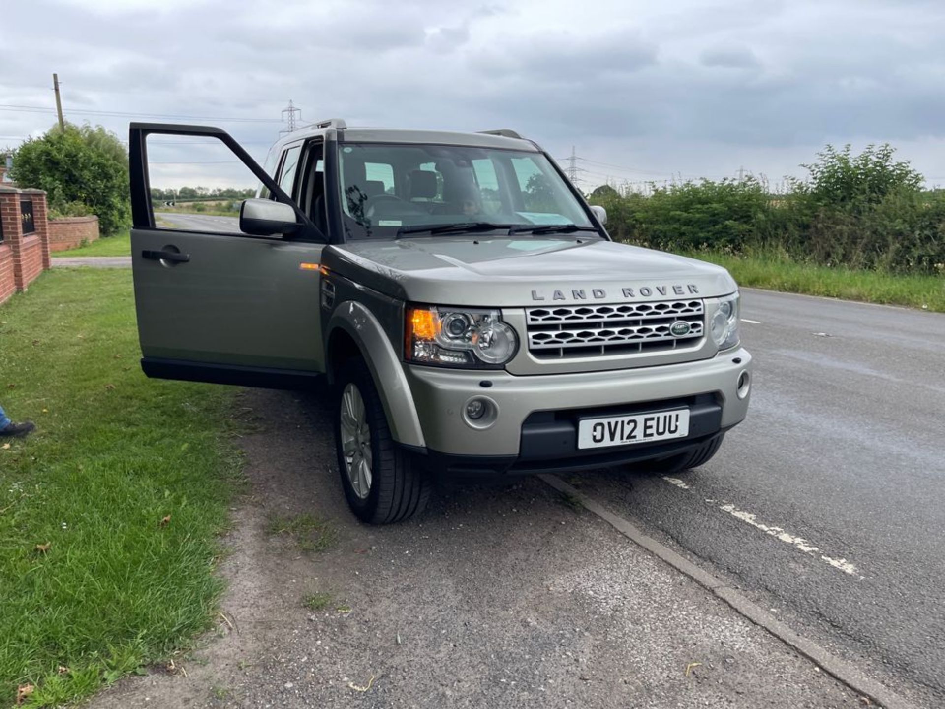 2012/12 REG LAND ROVER DISCOVERY HSE SDV6 AUTO 3.0 DIESEL *NO VAT* - Image 2 of 23