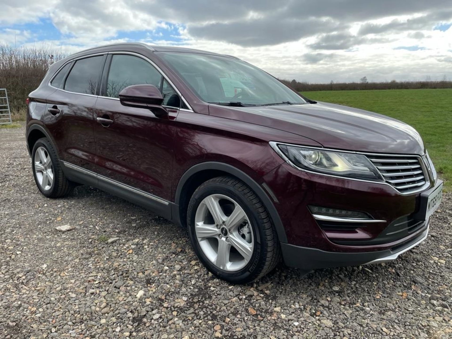 69 PLATE, PRE-REGISTERED 2017MY, LINCOLN MKC PREMIER 2.0L TURBO PETROL ECOBOOST (200bhp) AUTOMATIC