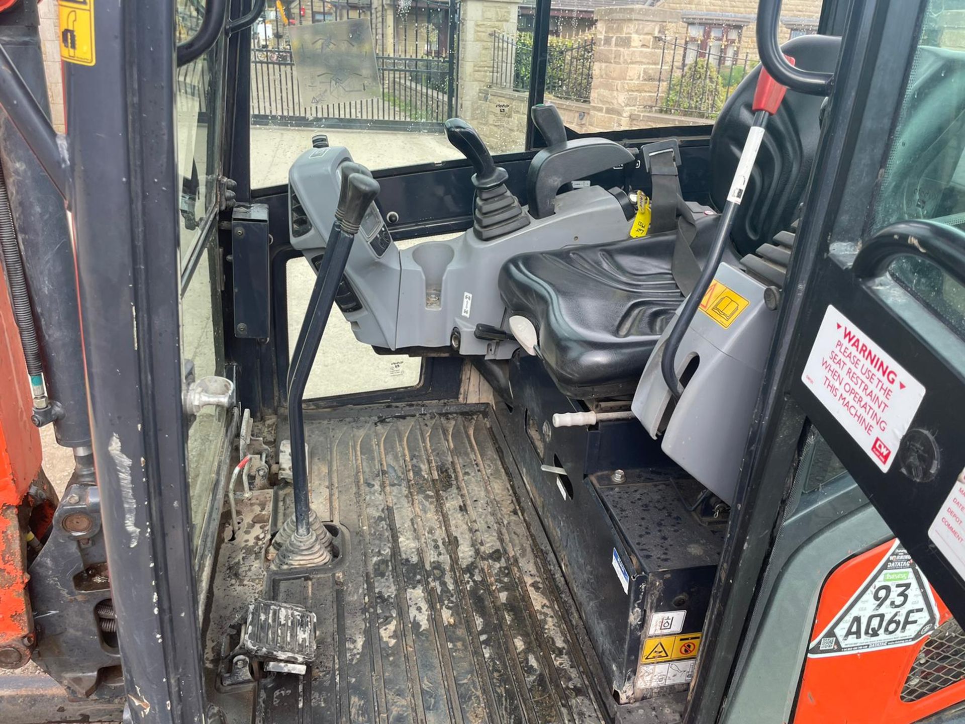 2017 KUBOTA KX016-4 MINI DIGGER, RUNS, DRIVES AND DIGS, SHOWING A LOW 1216 HOURS *PLUS VAT* - Image 17 of 20