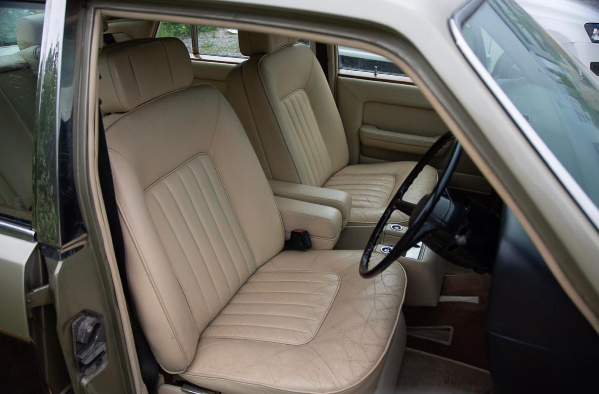 1981 ROLLS-ROYCE SILVER SPIRIT MULSANNE, 83,054 MILES, NON RUNNER *NO VAT* - Image 7 of 11