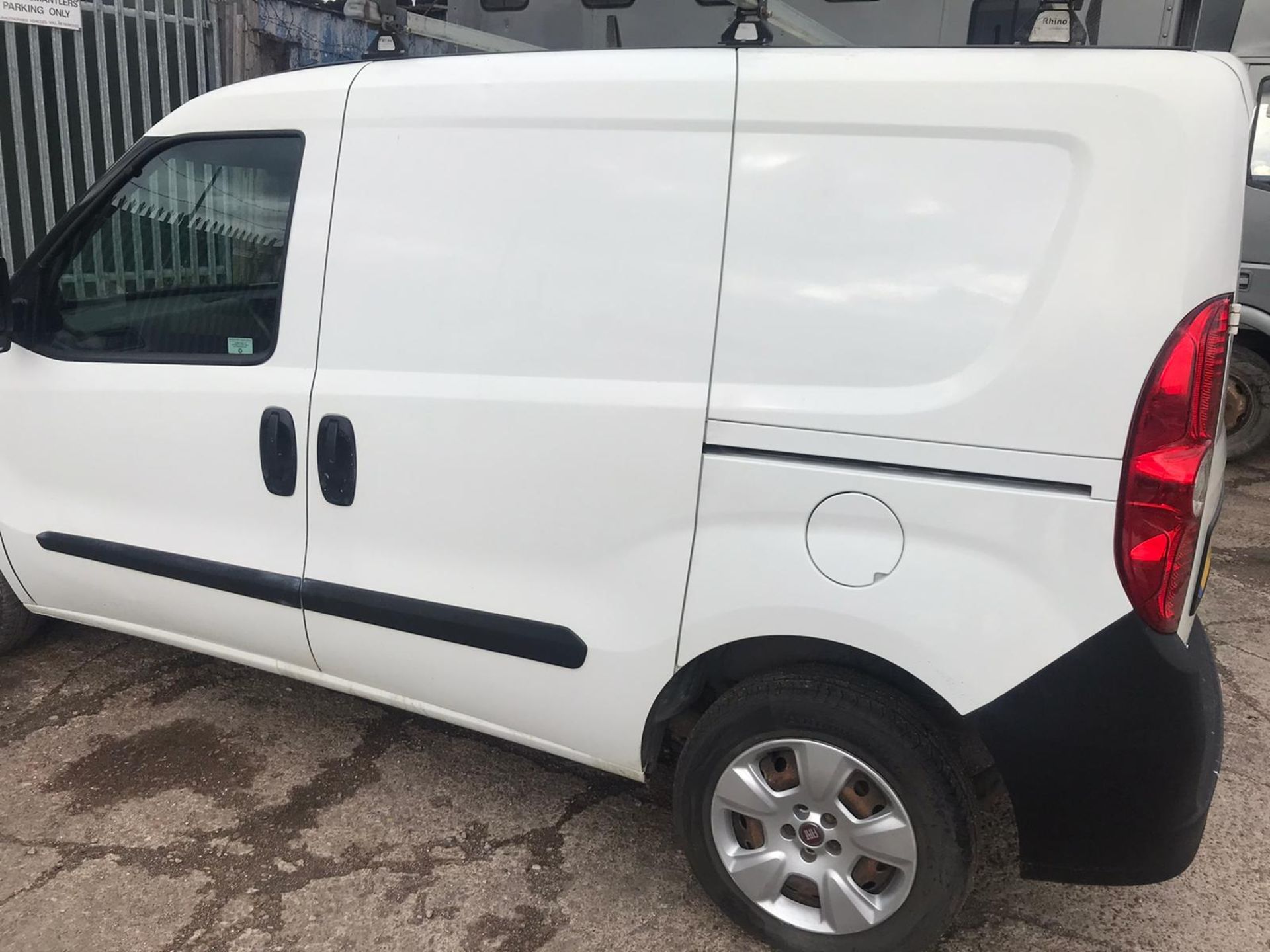 2012 FIAT DOBLO SX MULTIJET WHITE PANEL VAN, SHOWING 88,758 MILES, 1248CC DIESEL ENGINE *NO VAT* - Image 3 of 7