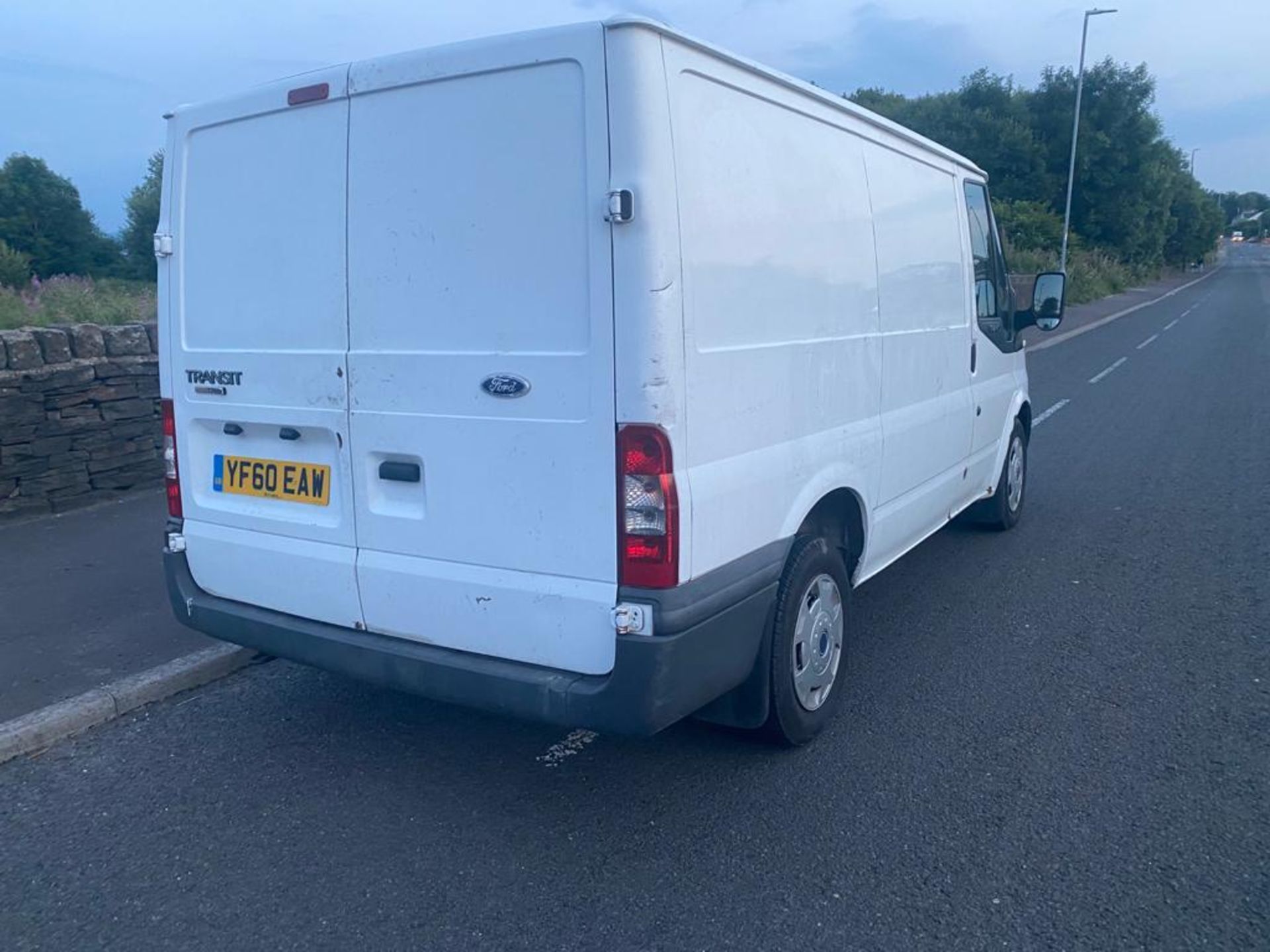 2011 FORD TRANSIT 115 T280S FWD WHITE FRIDGE PANEL VAN, 2.2 DIESEL ENGINE, 189,265 MILES *NO VAT* - Image 7 of 12