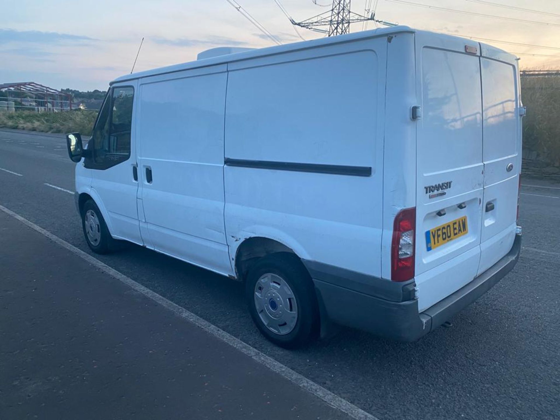 2011 FORD TRANSIT 115 T280S FWD WHITE FRIDGE PANEL VAN, 2.2 DIESEL ENGINE, 189,265 MILES *NO VAT* - Image 5 of 12