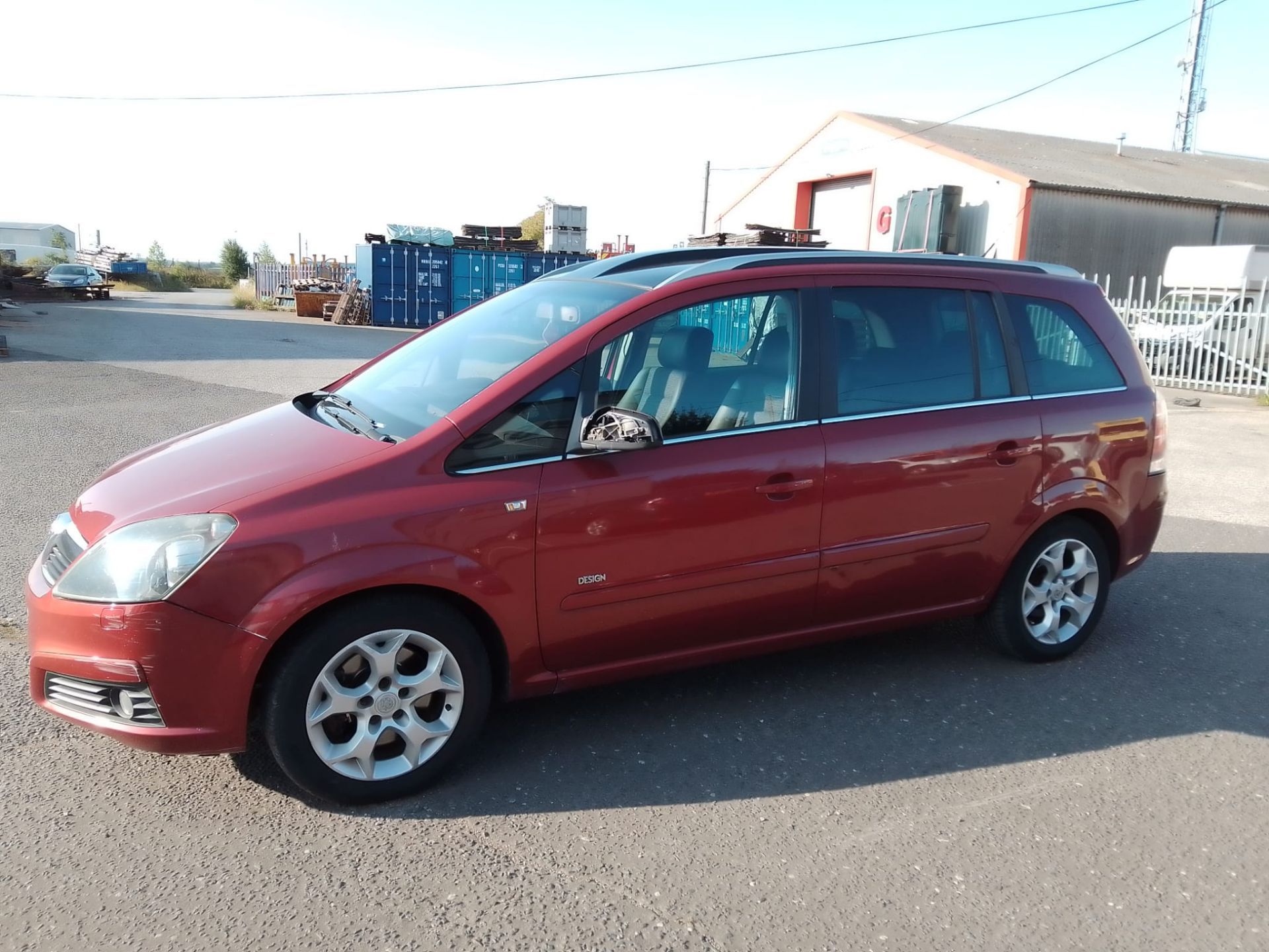 2006 VAUXHALL ZAFIRA DESIGN CDTI 120 A RED MPV, AUTO, 1.9 DIESEL, 132,649 MILES *NO VAT* - Image 3 of 10