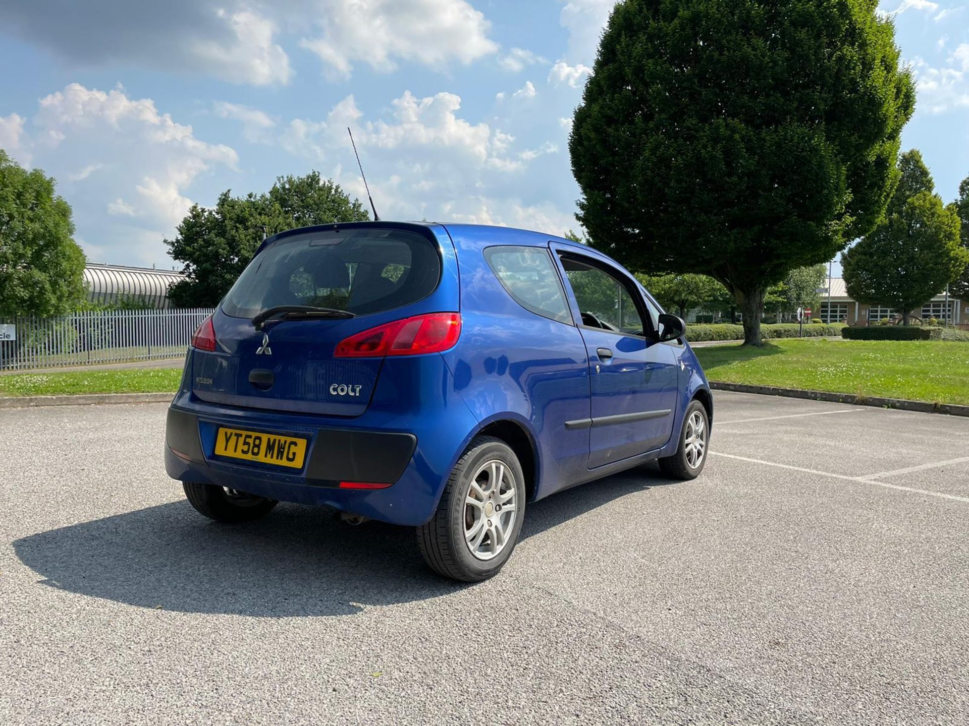 2008 MITSUBISHI COLT ATTIVO BLUE 3 DOOR HATCHBACK, 1.1 PETROL, 77,036 MILES *NO VAT* - Image 6 of 10