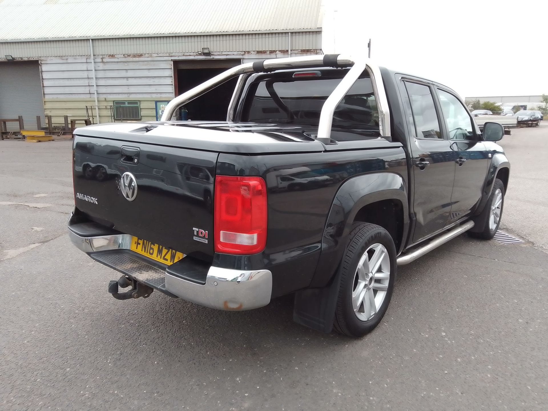 2016 VOLKSWAGEN AMAROK HIGHLINE 4MOTION DC A BLACK PICK UP, 164,557 MILES, 2.0 DIESEL *PLUS VAT* - Image 6 of 14