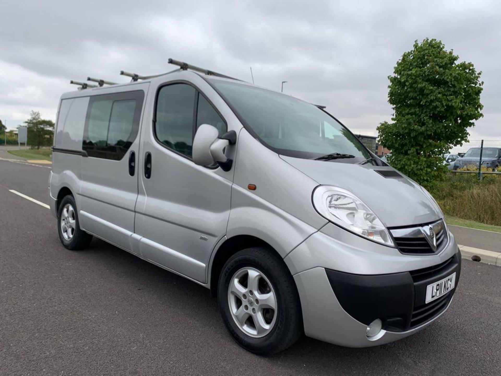 2011 VAUXHALL VIVARO 2900 SPORT CDTI SW SILVER PANEL VAN, 2.0 DIESEL, 135,848 MILES *NO VAT*