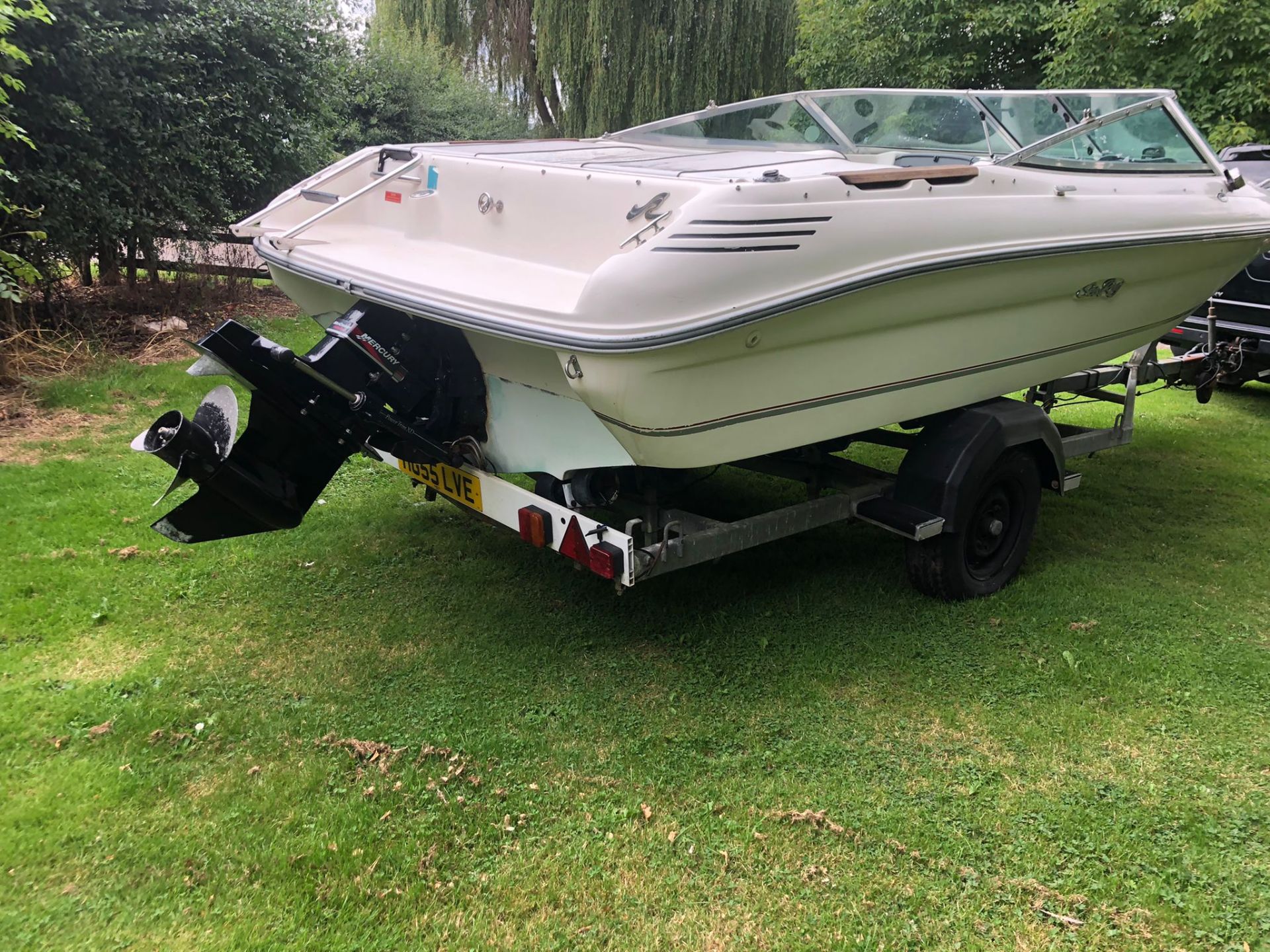 SEA RAY 170 BOAT WITH TRAILER, LICENSED FOR 6 PEOPLE, BRAND NEW TYRES *NO VAT* - Image 6 of 16