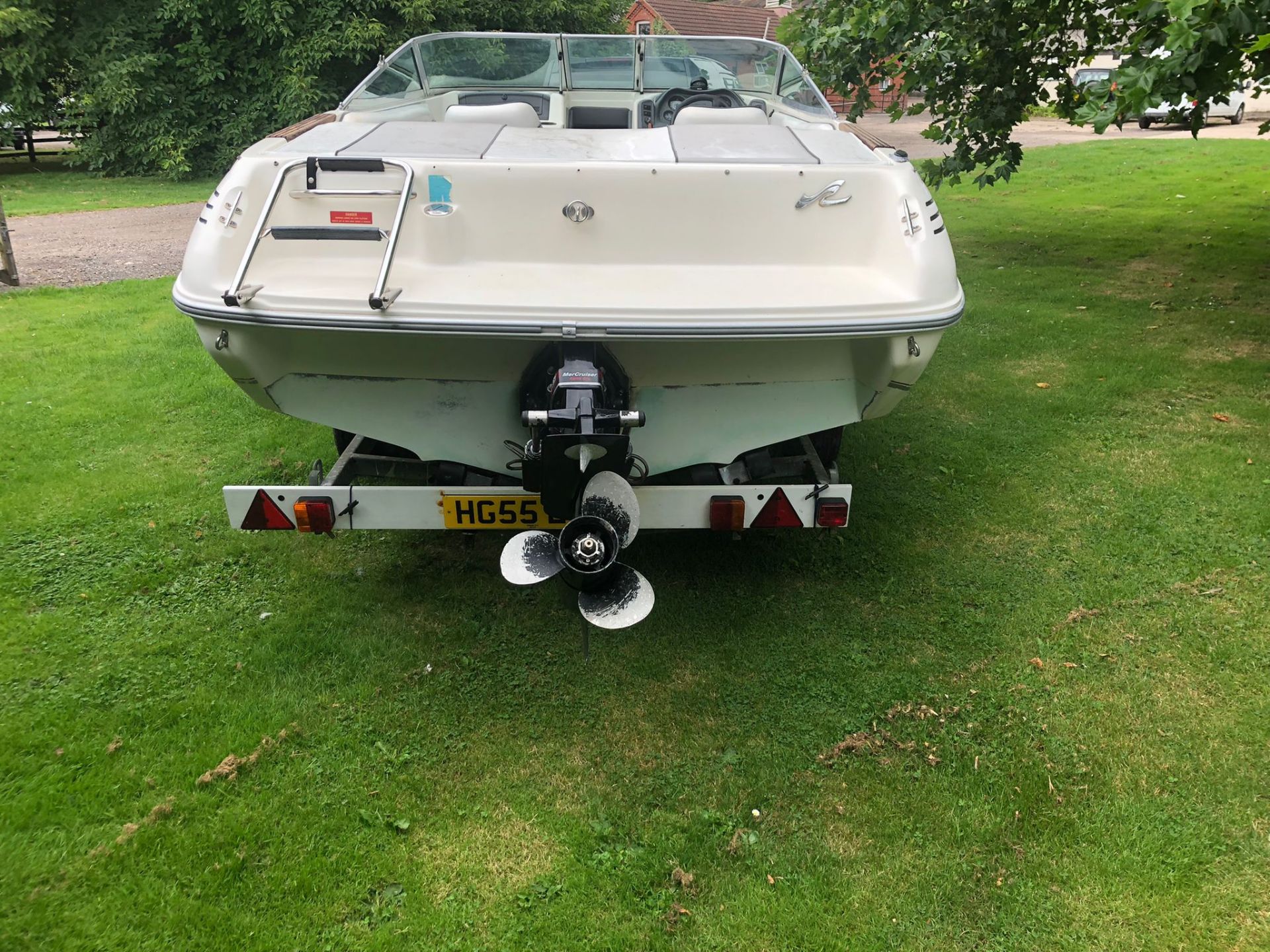SEA RAY 170 BOAT WITH TRAILER, LICENSED FOR 6 PEOPLE, BRAND NEW TYRES *NO VAT* - Image 5 of 16