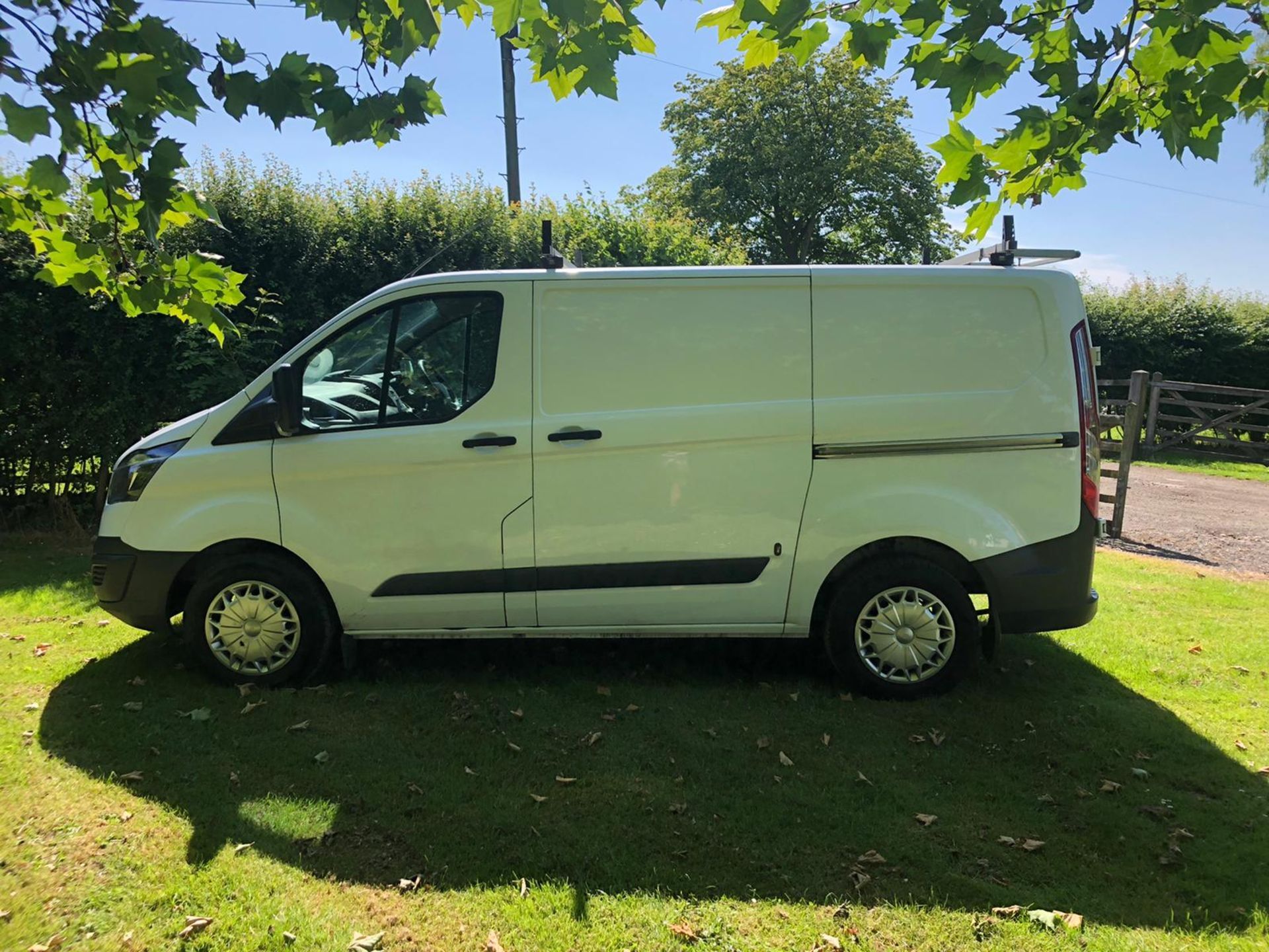 2015 FORD TRANSIT CUSTOM 270 ECO-TECH WHITE PANEL VAN, 2.2 DIESEL ENGINE, 112,379 MILES *PLUS VAT* - Image 4 of 13