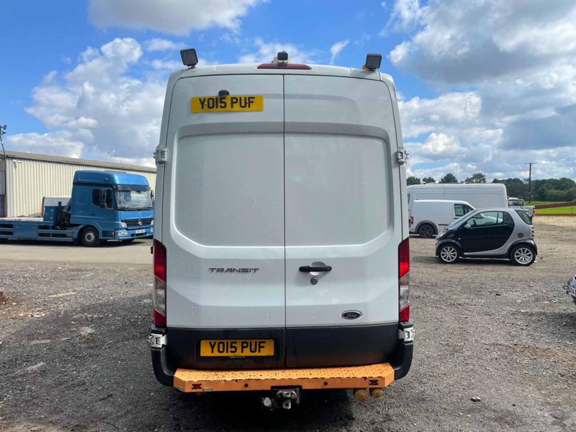 2015 FORD TRANSIT 350 L2H3 WHITE COMPRESSOR VAN, 2.2 DIESEL ENGINE, 146K MILES *PLUS VAT* - Image 6 of 12