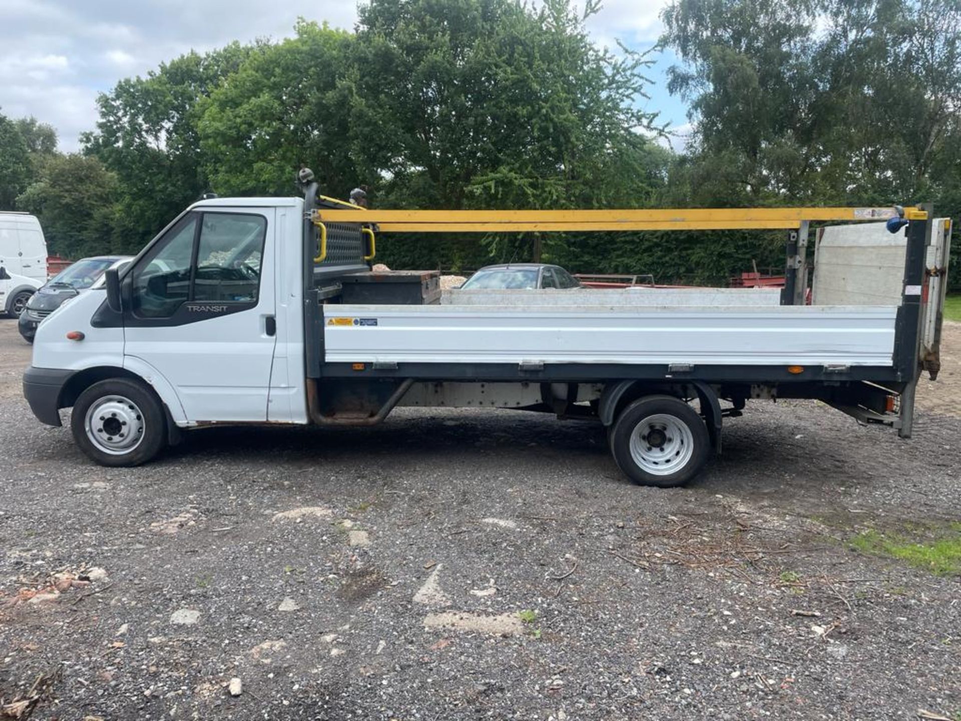 2011 FORD TRANSIT 100 T350L RWD LWB WHITE DROPSIDE, 2.4 DIESEL, 110K MILES *PLUS VAT* - Image 4 of 10