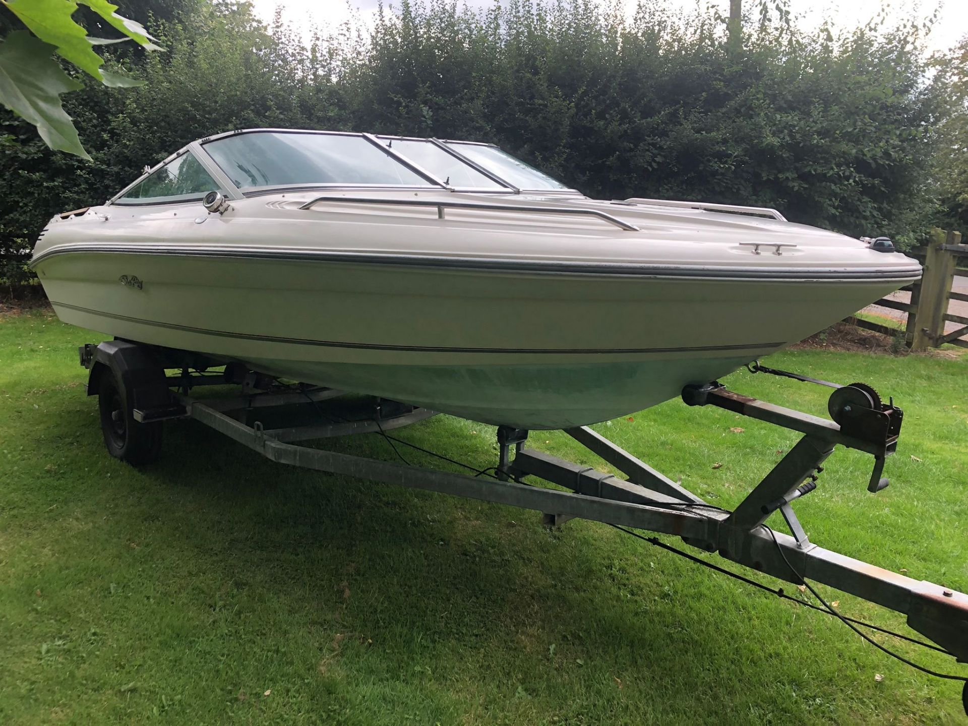 SEA RAY 170 BOAT WITH TRAILER, LICENSED FOR 6 PEOPLE, BRAND NEW TYRES *NO VAT*