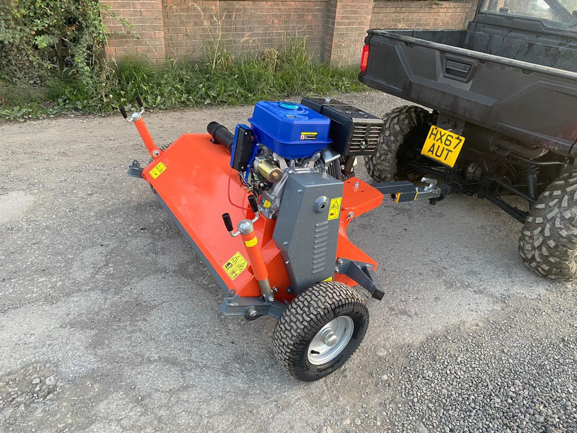 NEW AND UNUSED 1.2 METRE SINGLE AXLE FAST TOW FLAIL MOWER, SUITABLE FOR ATV / UTILITY VEHICLE - Image 3 of 8