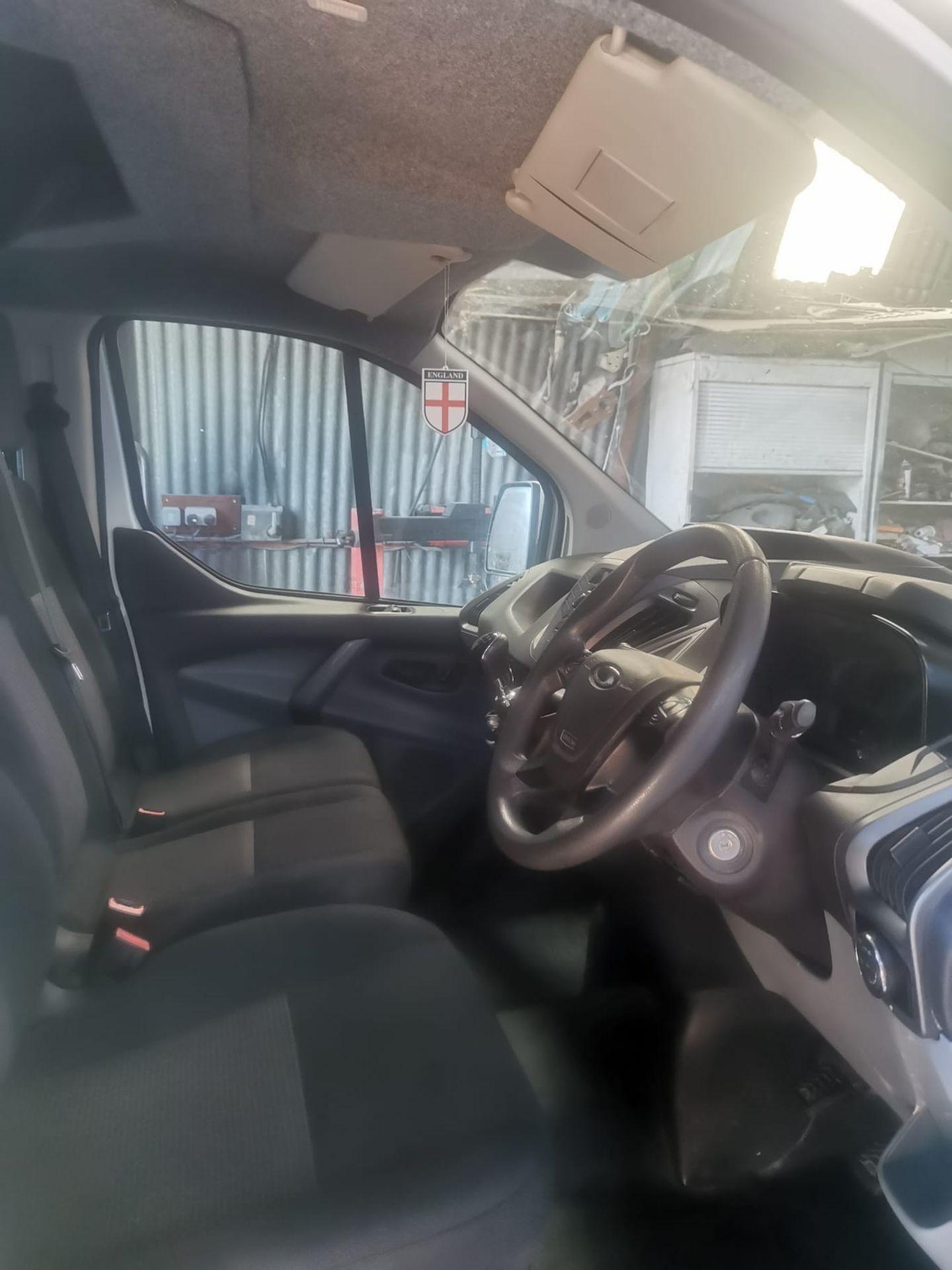 2015/15 REG FORD TRANSIT CUSTOM 290 ECO-TECH 2.2 DIESEL CAMPER / MOTOR HOME *NO VAT* - Image 13 of 17