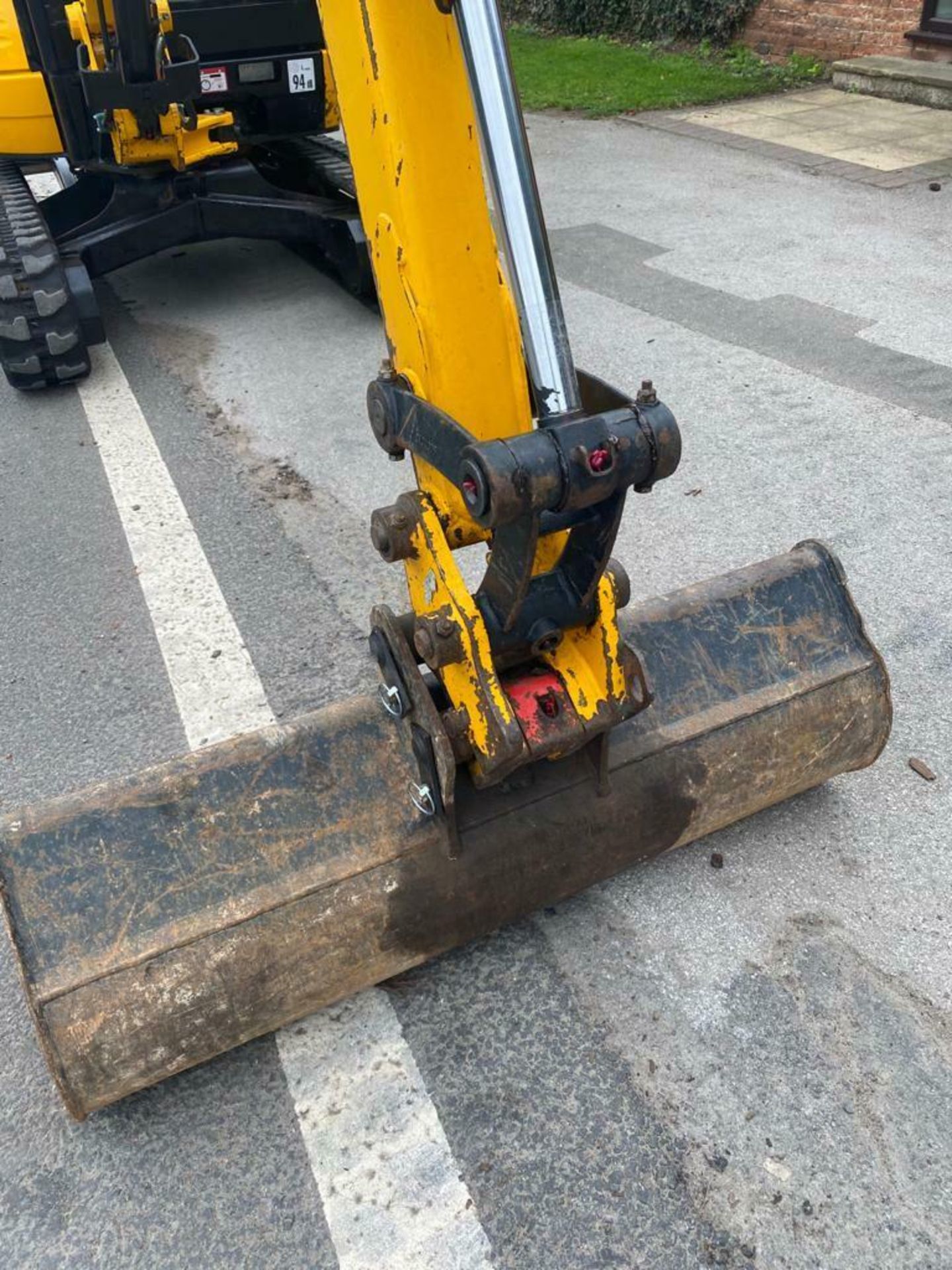 JCB MINI DIGGER 8026, YEAR 2014, FULL CAB, DITCHING BUCKET & QUICK HITCH *PLUS VAT* - Image 7 of 12